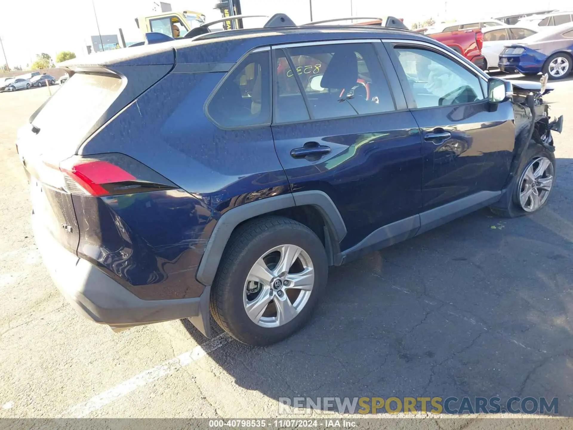 4 Photograph of a damaged car 2T3W1RFV7KC017389 TOYOTA RAV4 2019