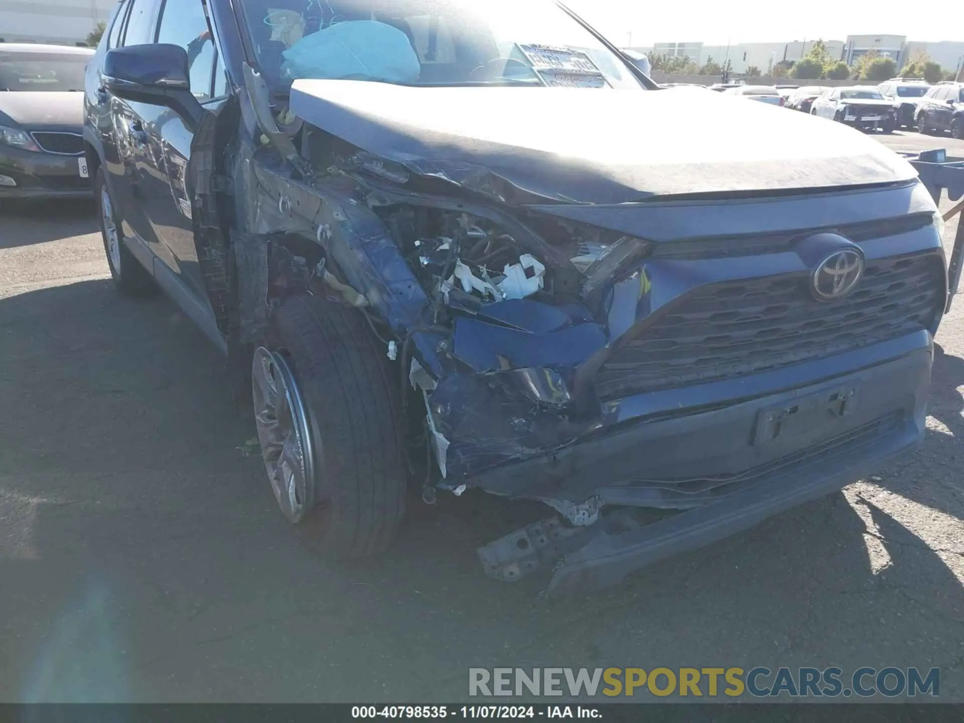 6 Photograph of a damaged car 2T3W1RFV7KC017389 TOYOTA RAV4 2019
