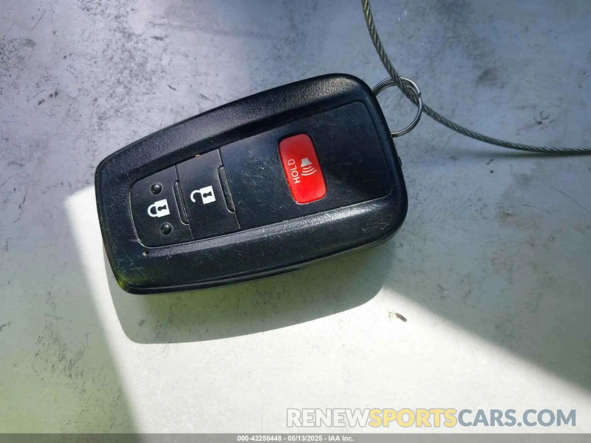 11 Photograph of a damaged car 2T3W1RFV7KC023595 TOYOTA RAV4 2019