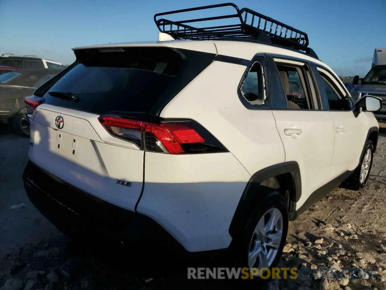 3 Photograph of a damaged car 2T3W1RFV7KC024309 TOYOTA RAV4 2019