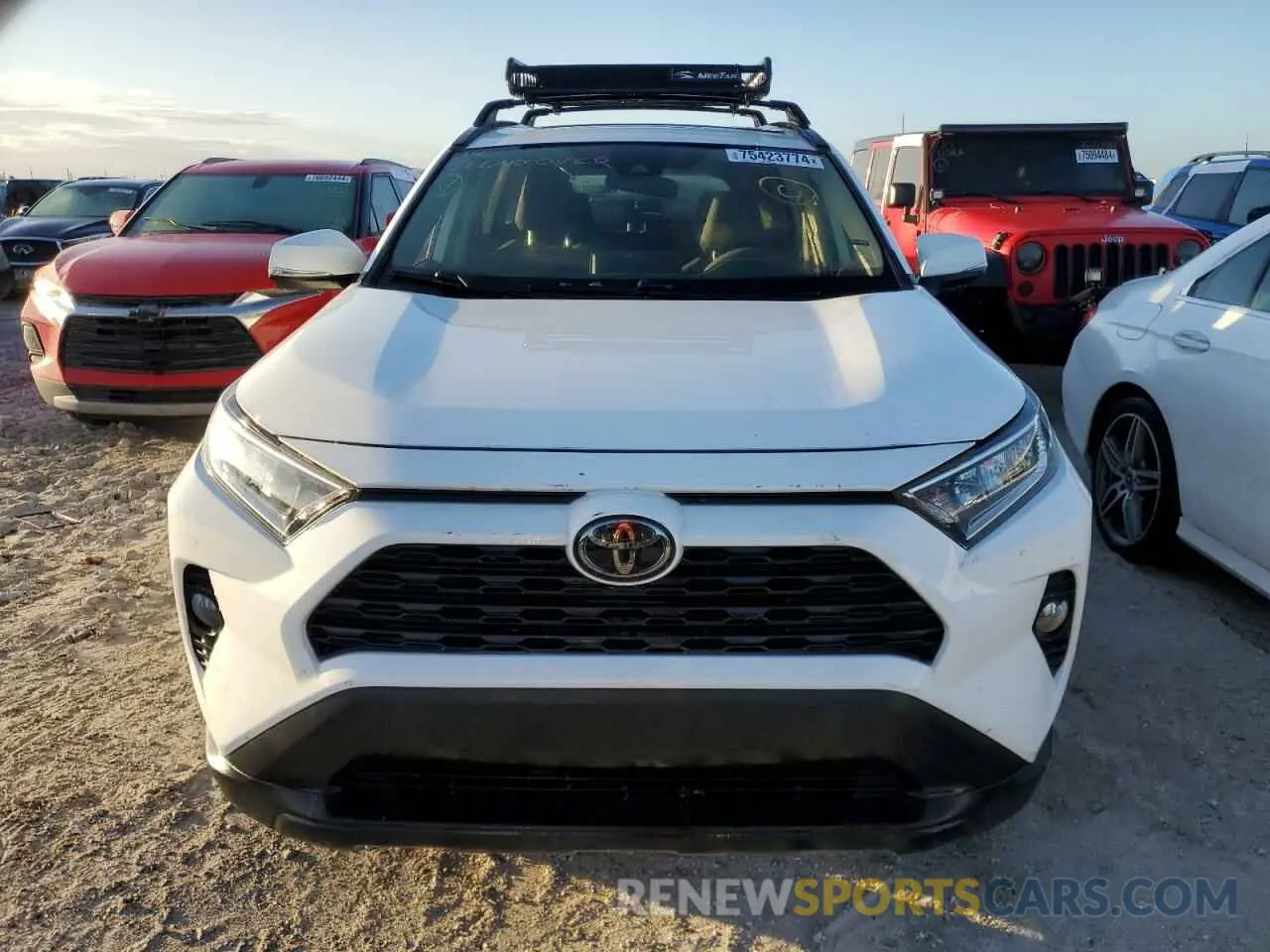 5 Photograph of a damaged car 2T3W1RFV7KC024309 TOYOTA RAV4 2019