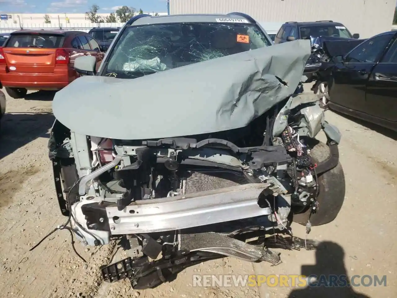 9 Photograph of a damaged car 2T3W1RFV7KC026027 TOYOTA RAV4 2019