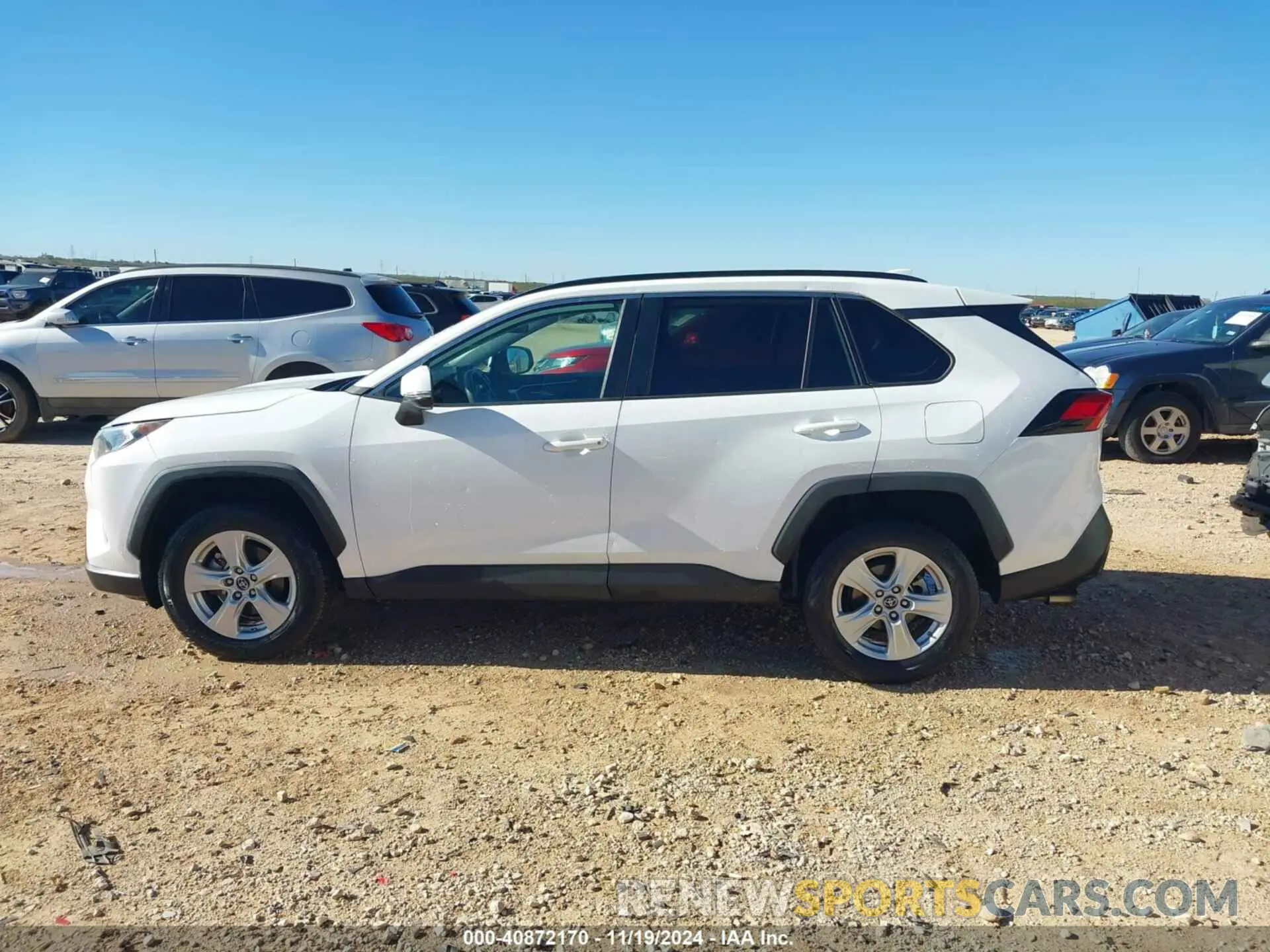 14 Photograph of a damaged car 2T3W1RFV7KW005273 TOYOTA RAV4 2019