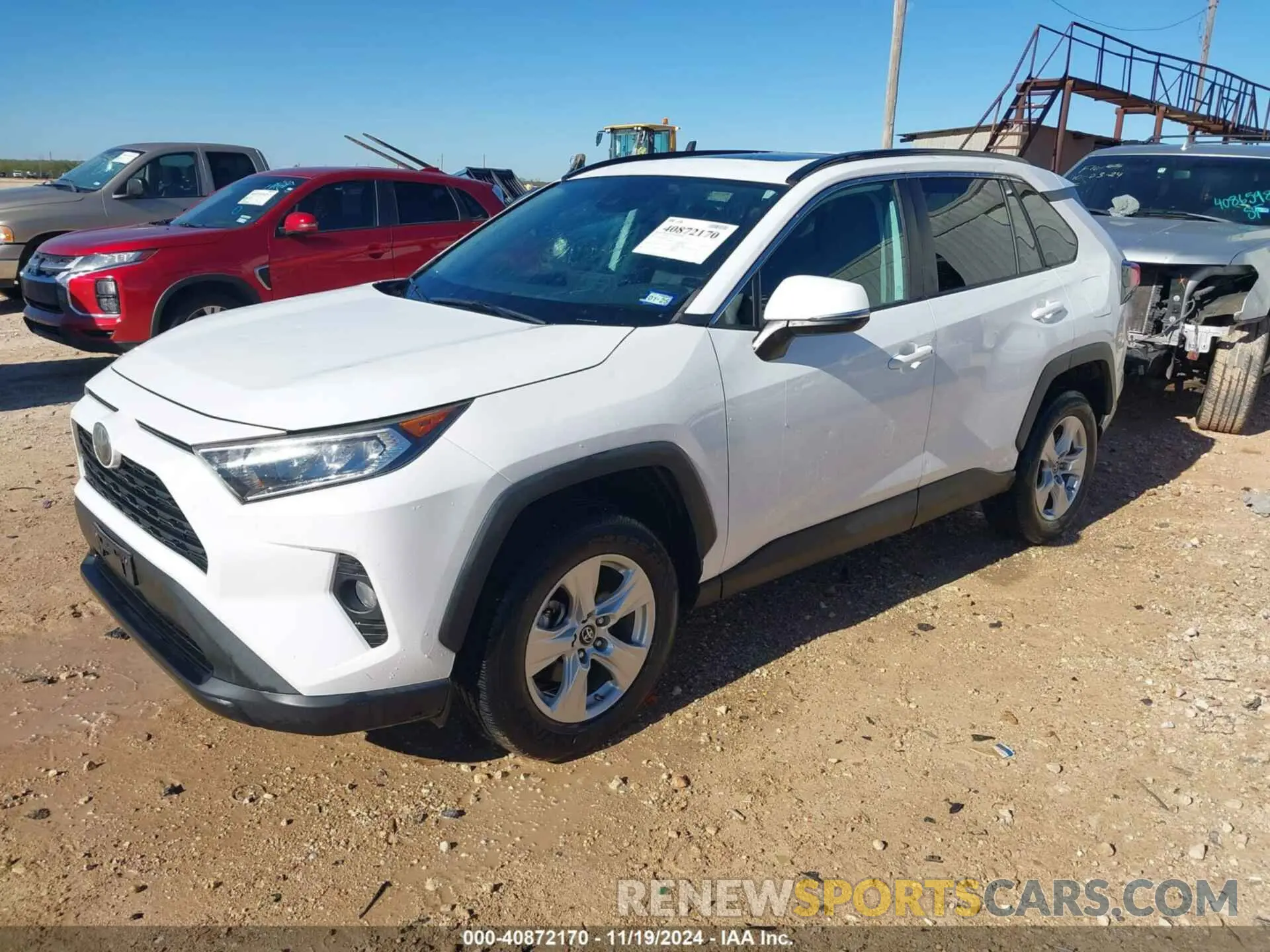 2 Photograph of a damaged car 2T3W1RFV7KW005273 TOYOTA RAV4 2019