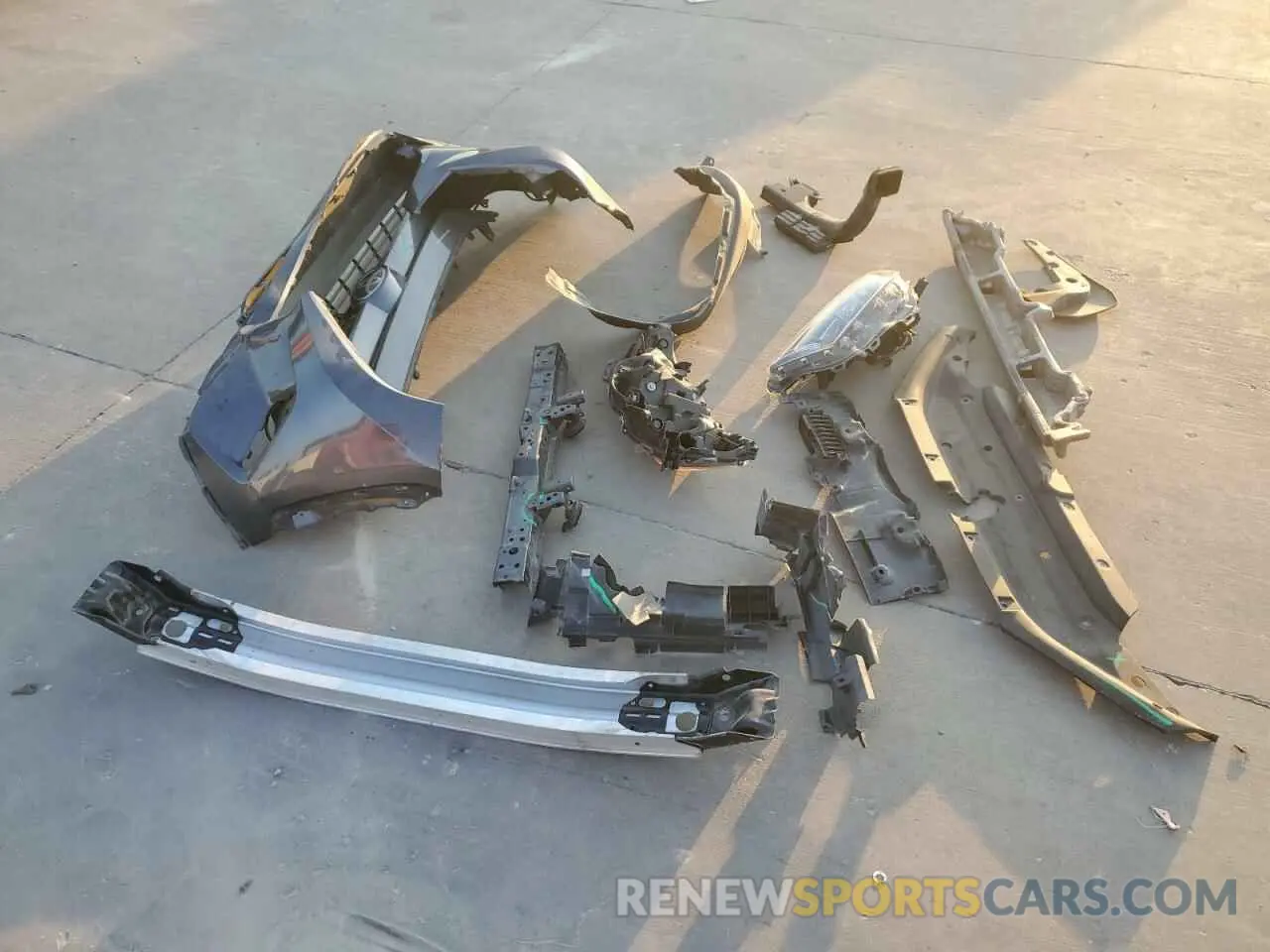 13 Photograph of a damaged car 2T3W1RFV7KW006343 TOYOTA RAV4 2019