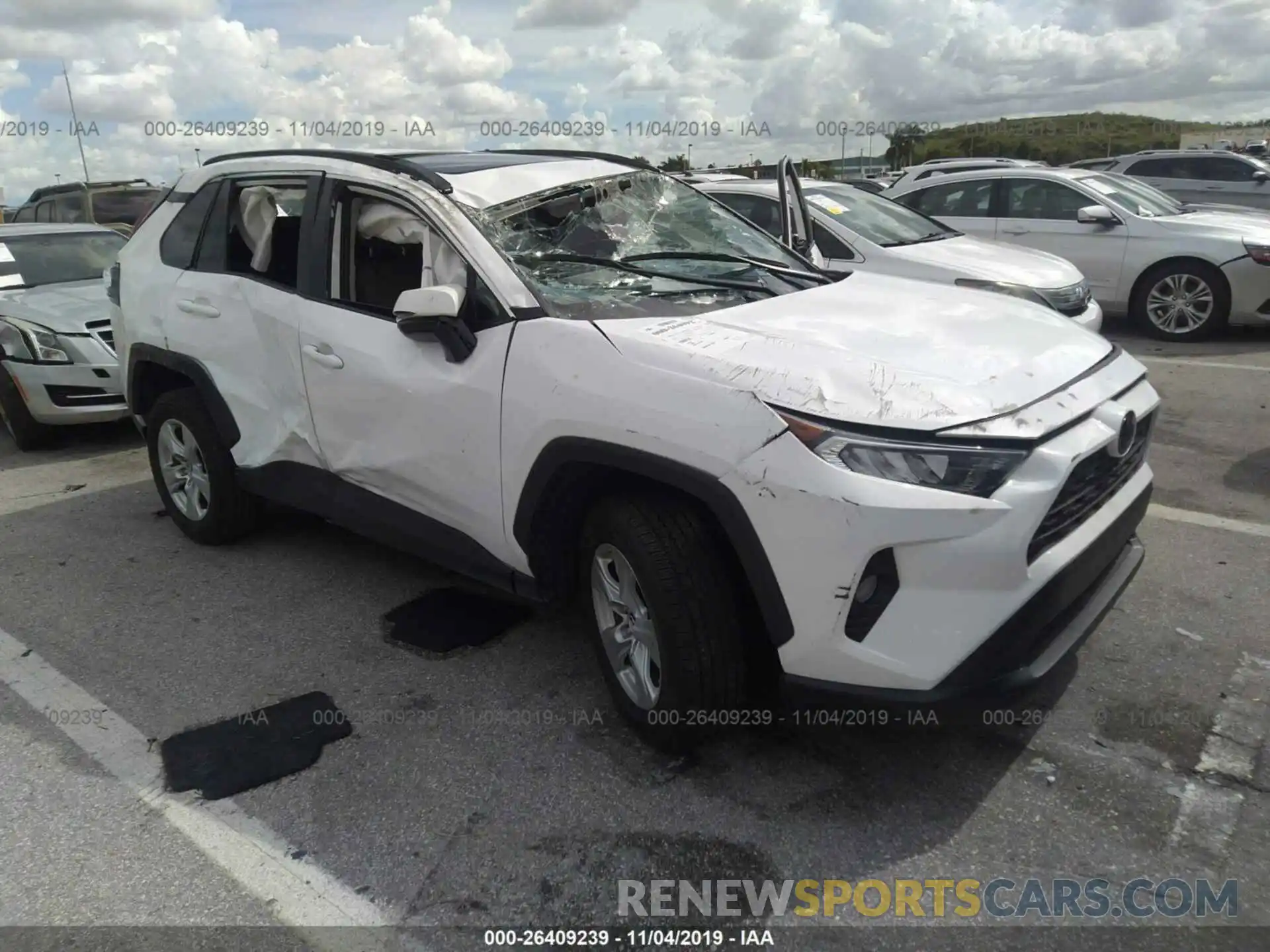 1 Photograph of a damaged car 2T3W1RFV7KW007458 TOYOTA RAV4 2019