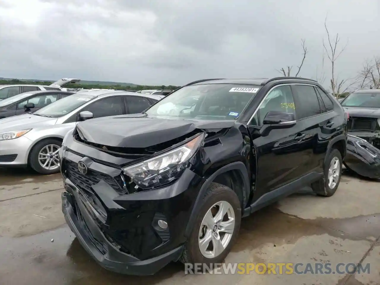 2 Photograph of a damaged car 2T3W1RFV7KW012286 TOYOTA RAV4 2019