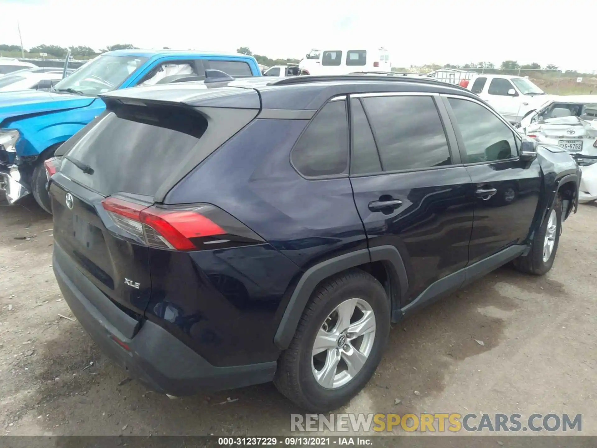 4 Photograph of a damaged car 2T3W1RFV7KW019254 TOYOTA RAV4 2019