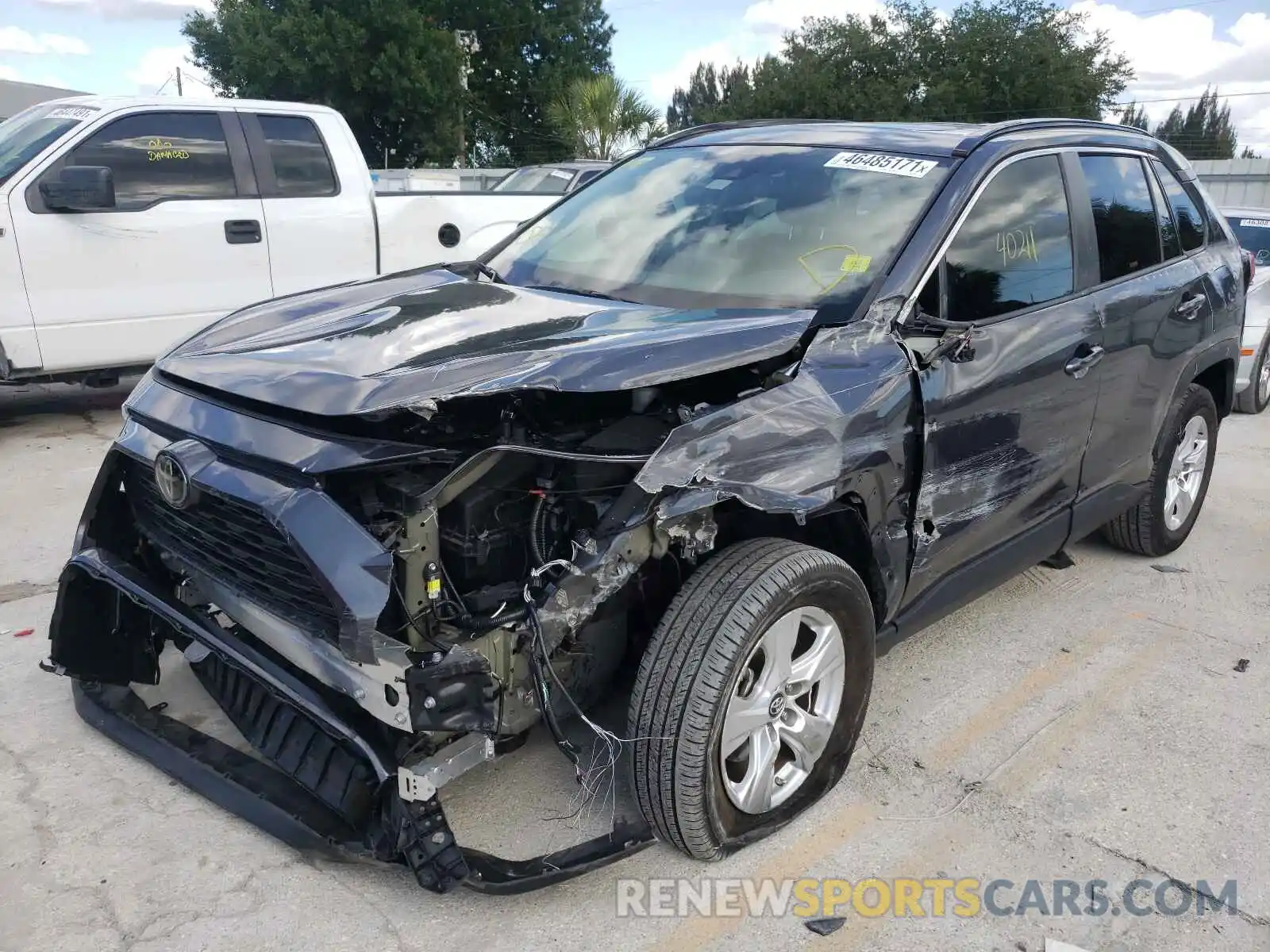 2 Photograph of a damaged car 2T3W1RFV7KW029704 TOYOTA RAV4 2019