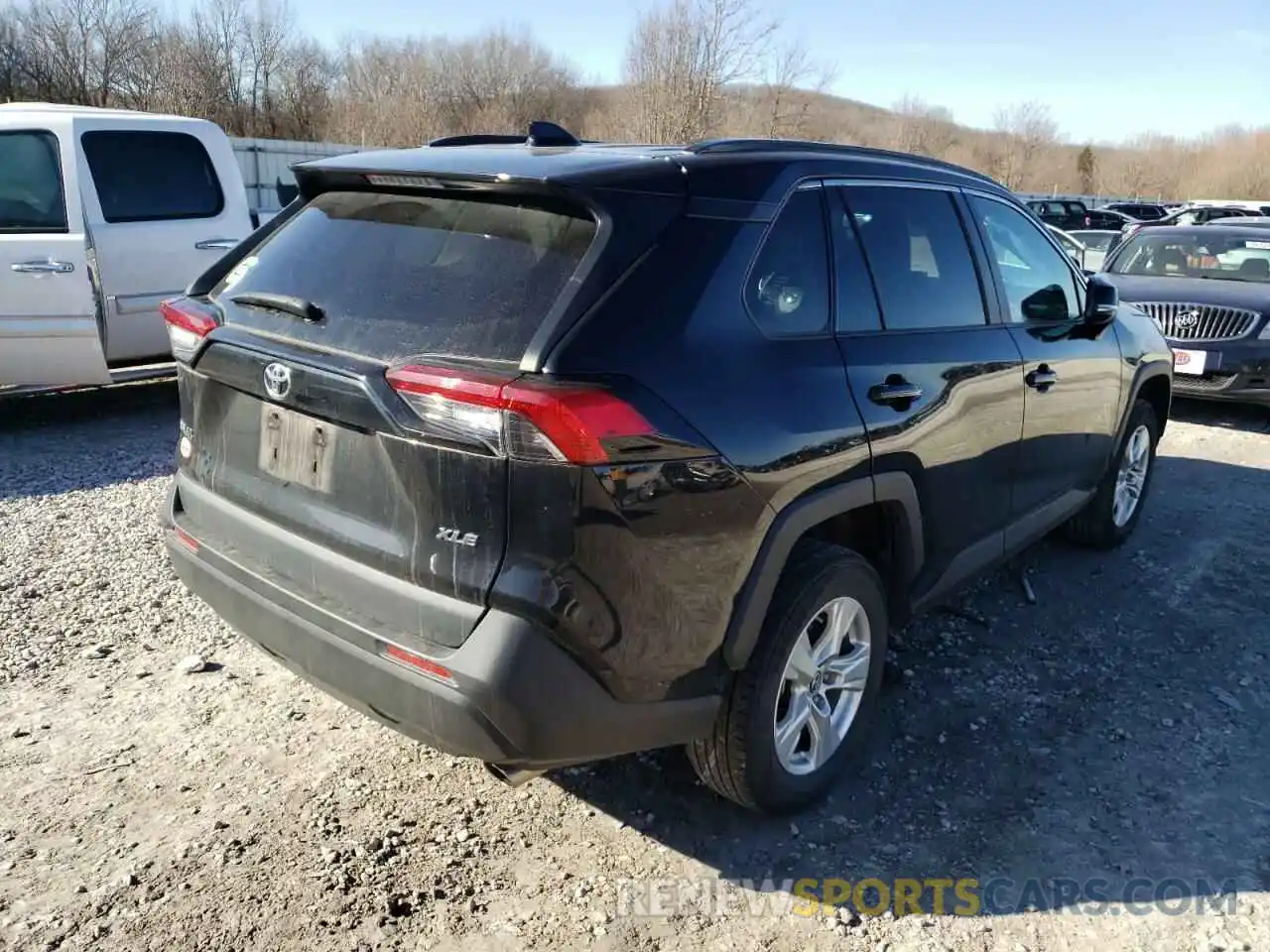 4 Photograph of a damaged car 2T3W1RFV7KW029816 TOYOTA RAV4 2019