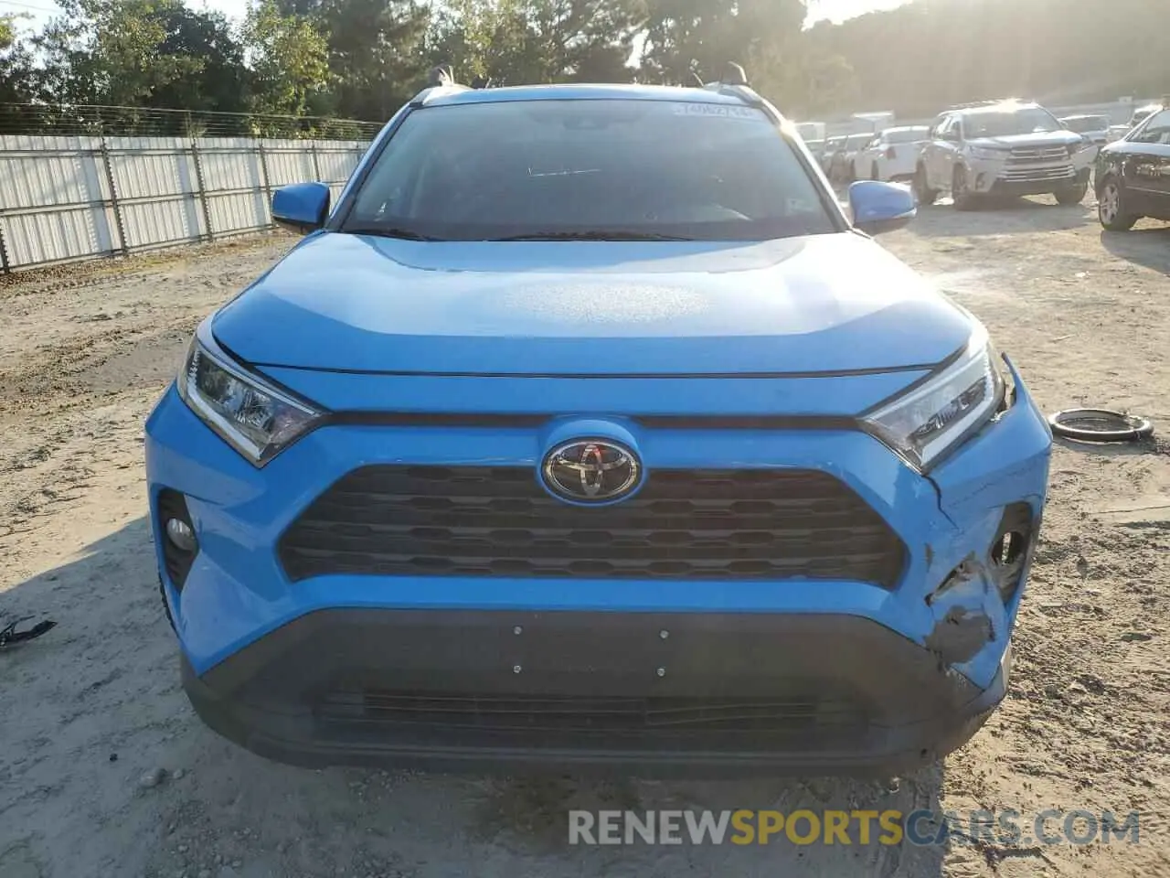 5 Photograph of a damaged car 2T3W1RFV7KW035258 TOYOTA RAV4 2019