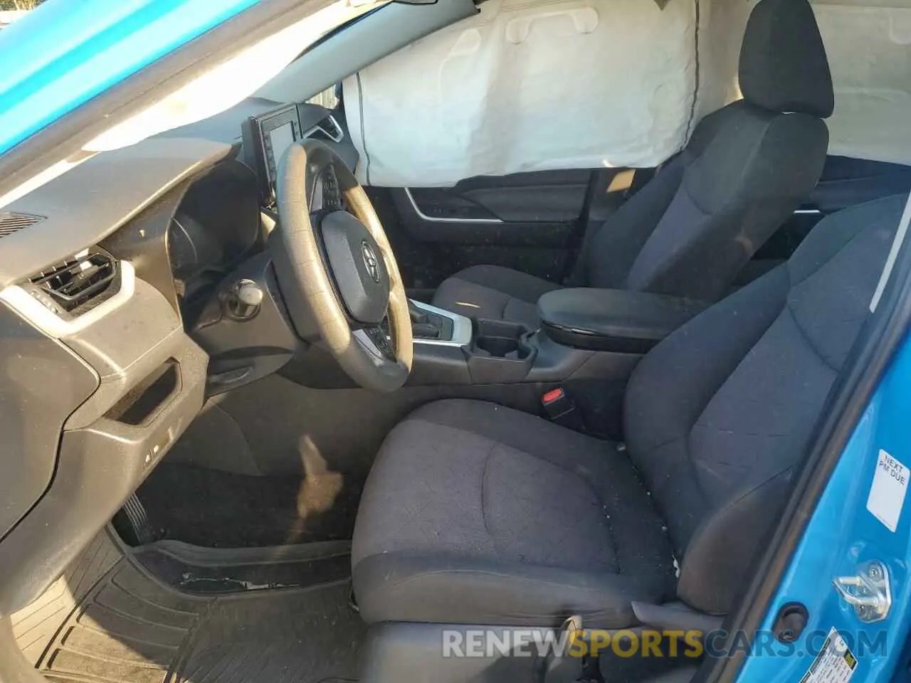 7 Photograph of a damaged car 2T3W1RFV7KW035258 TOYOTA RAV4 2019