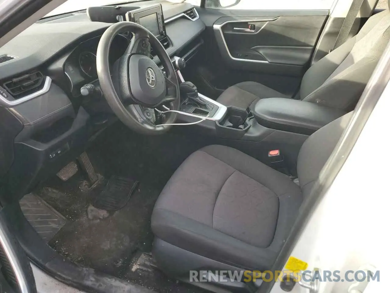 7 Photograph of a damaged car 2T3W1RFV7KW039780 TOYOTA RAV4 2019