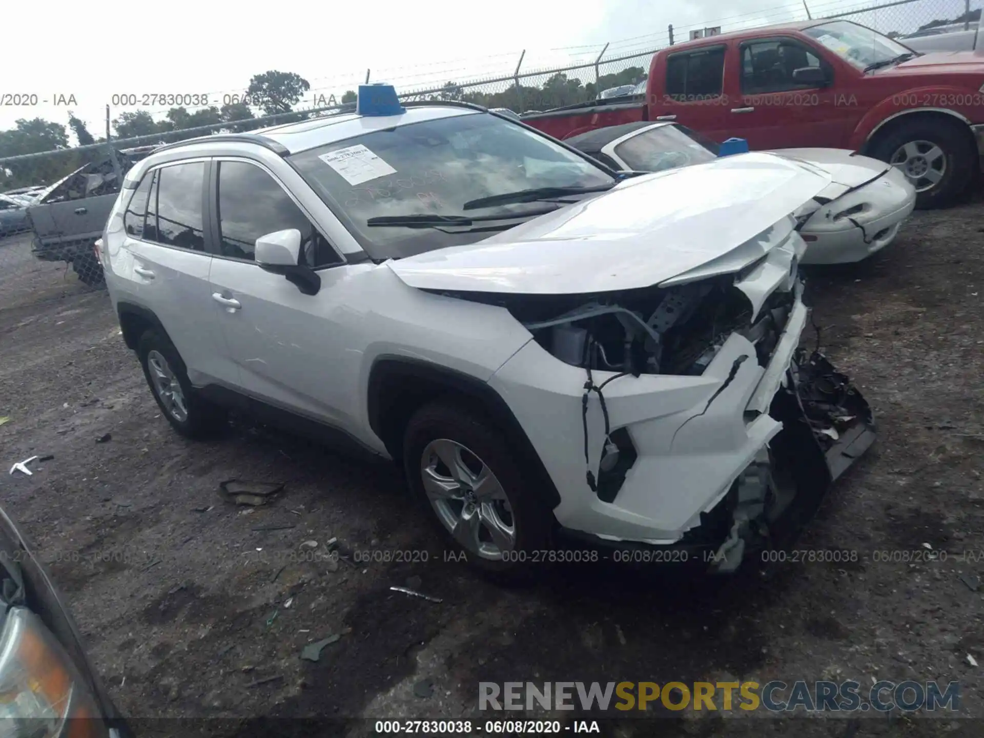 1 Photograph of a damaged car 2T3W1RFV7KW053405 TOYOTA RAV4 2019