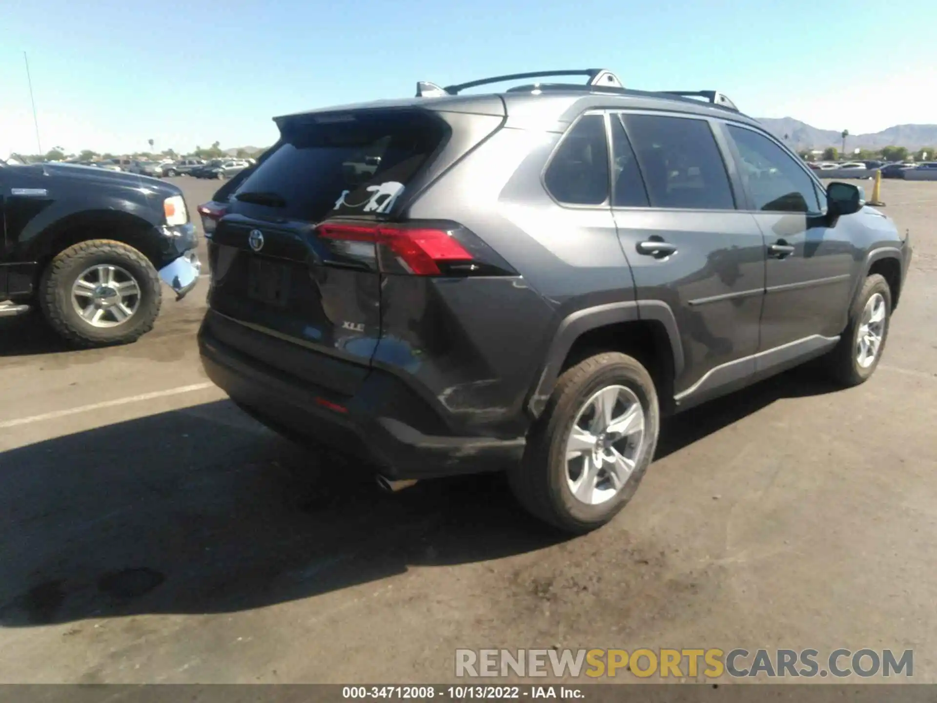 4 Photograph of a damaged car 2T3W1RFV7KW053419 TOYOTA RAV4 2019