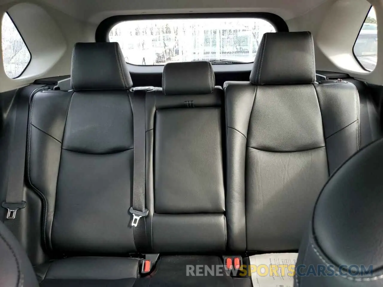 10 Photograph of a damaged car 2T3W1RFV7KW053999 TOYOTA RAV4 2019