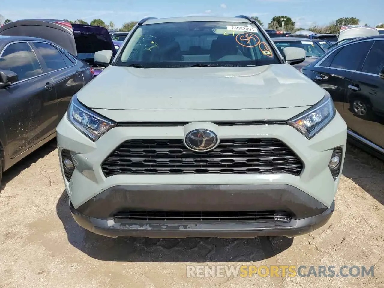 5 Photograph of a damaged car 2T3W1RFV7KW053999 TOYOTA RAV4 2019