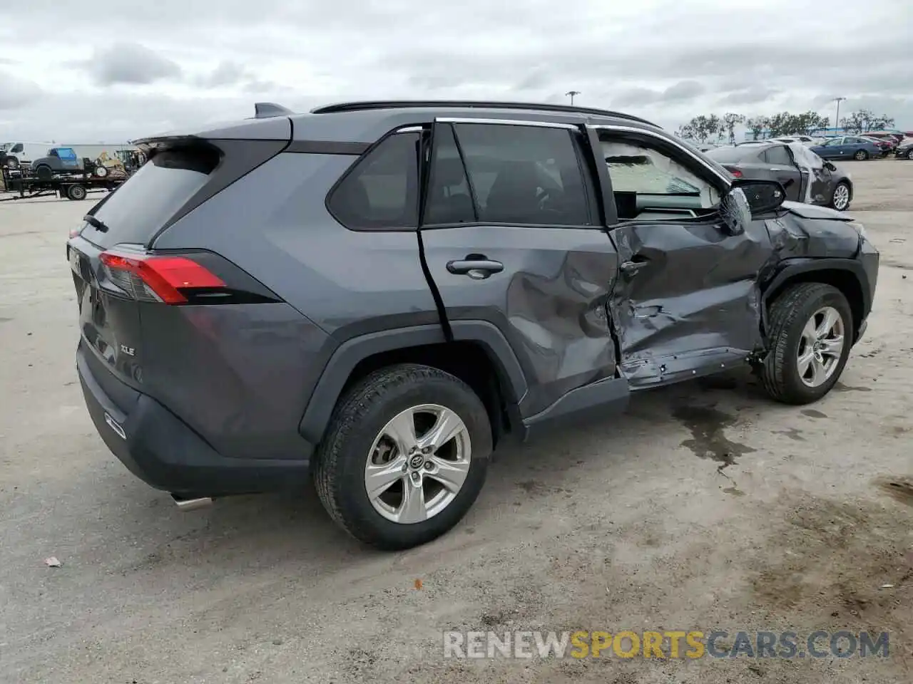 3 Photograph of a damaged car 2T3W1RFV8KC009429 TOYOTA RAV4 2019