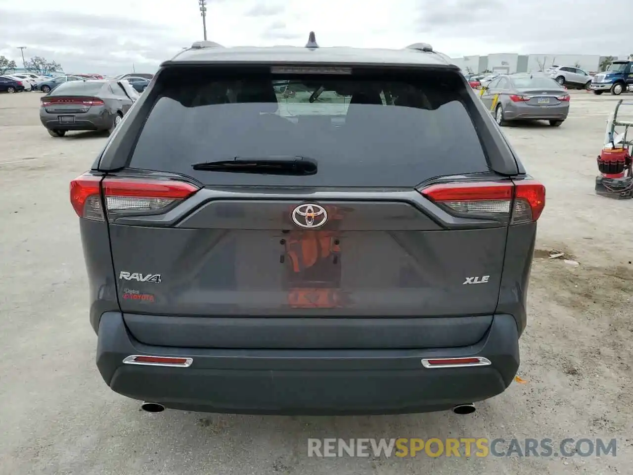 6 Photograph of a damaged car 2T3W1RFV8KC009429 TOYOTA RAV4 2019