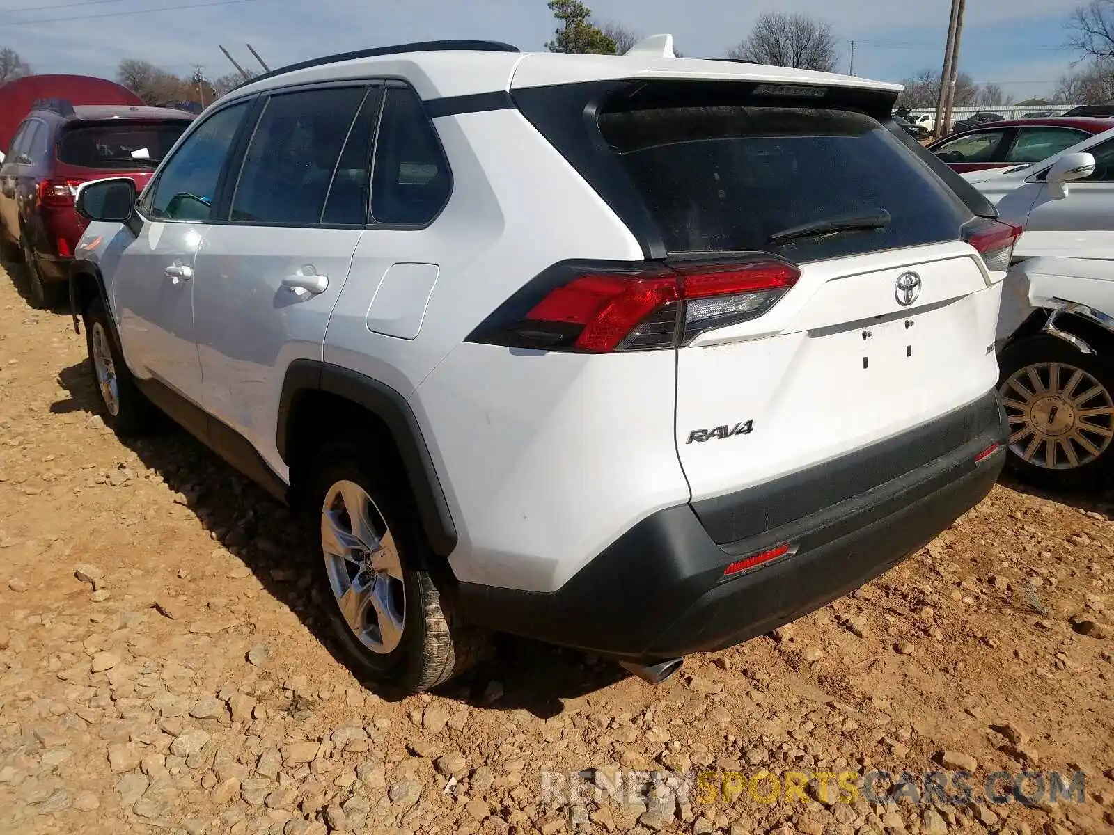 3 Photograph of a damaged car 2T3W1RFV8KC009561 TOYOTA RAV4 2019