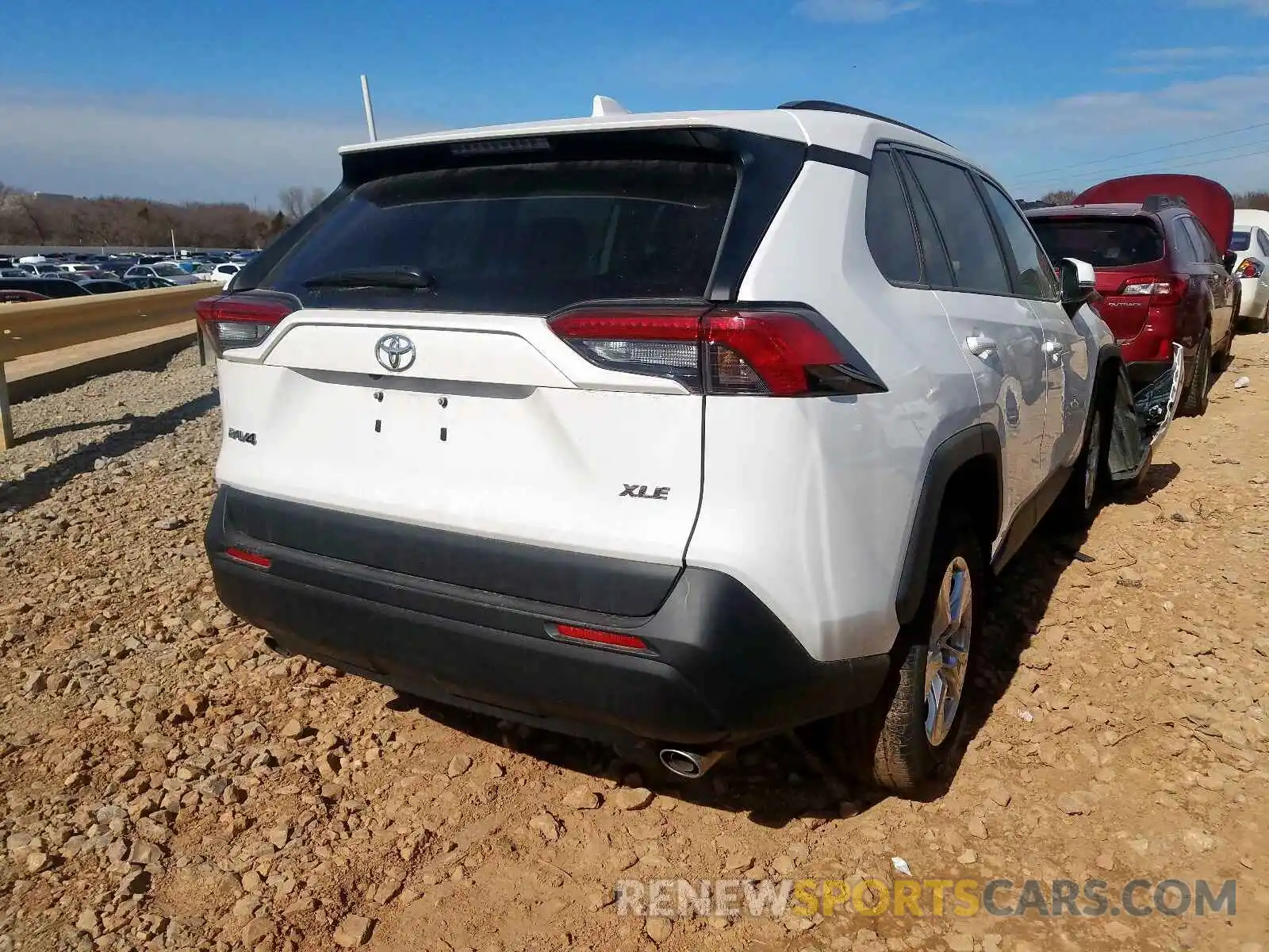 4 Photograph of a damaged car 2T3W1RFV8KC009561 TOYOTA RAV4 2019