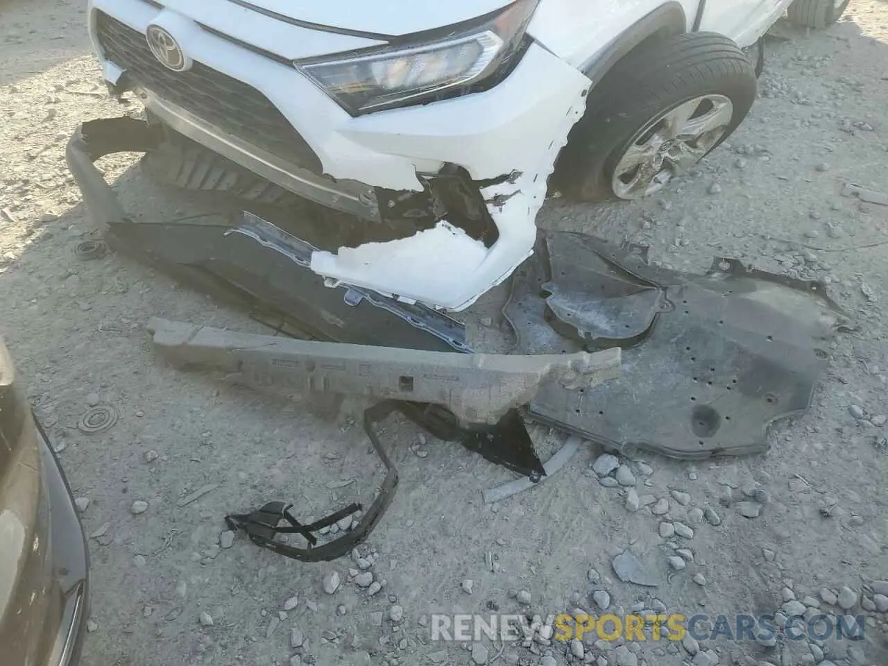 13 Photograph of a damaged car 2T3W1RFV8KC020155 TOYOTA RAV4 2019