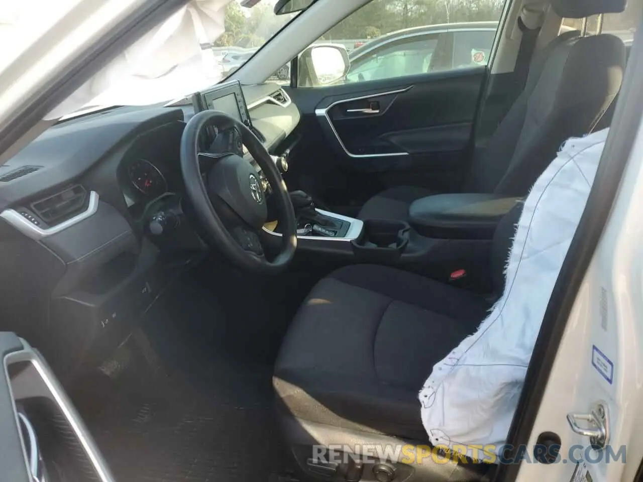 7 Photograph of a damaged car 2T3W1RFV8KC020155 TOYOTA RAV4 2019