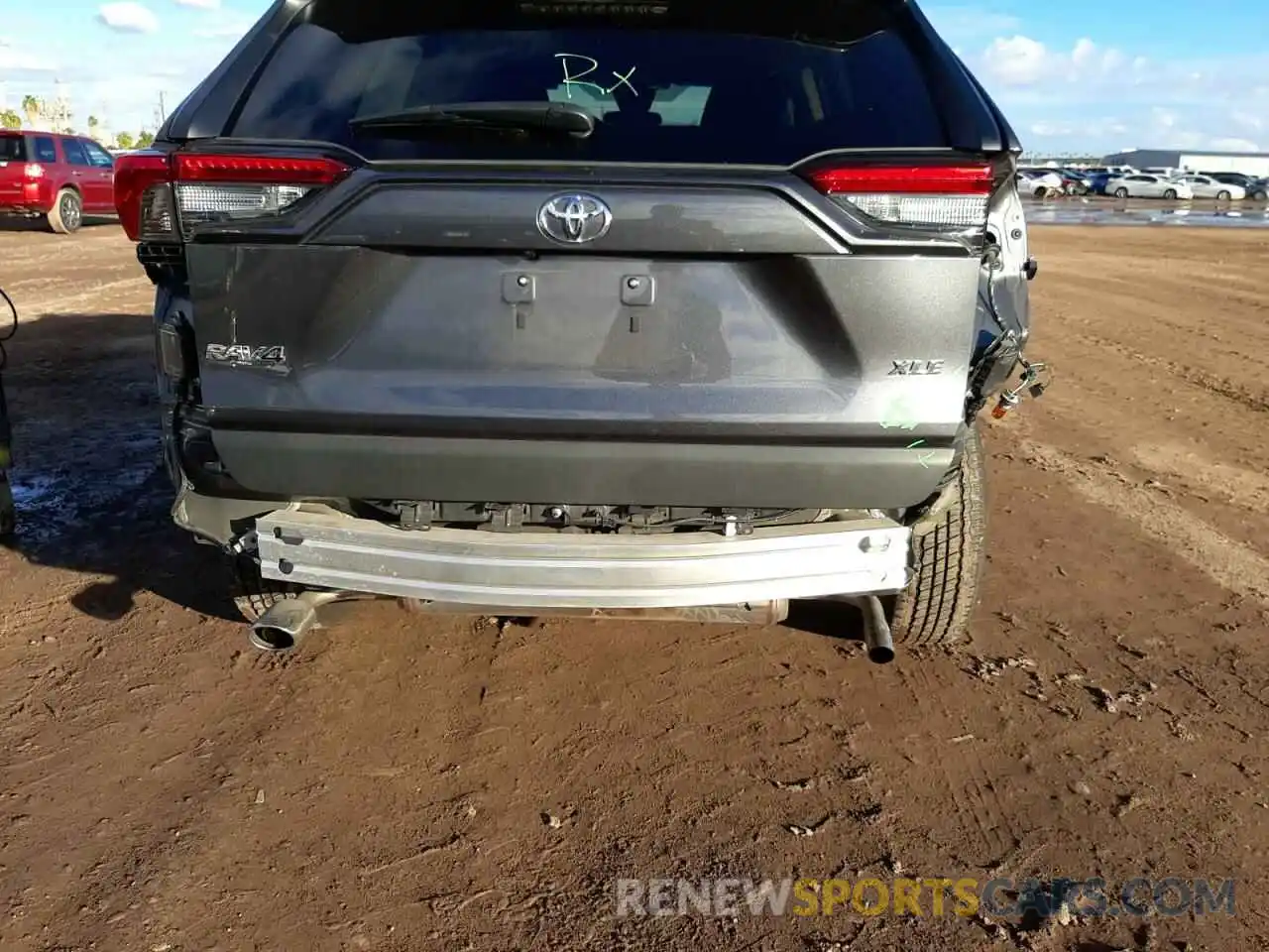 9 Photograph of a damaged car 2T3W1RFV8KC022469 TOYOTA RAV4 2019