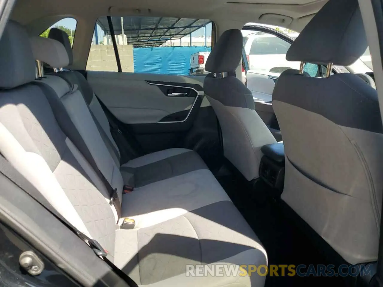 11 Photograph of a damaged car 2T3W1RFV8KC023914 TOYOTA RAV4 2019