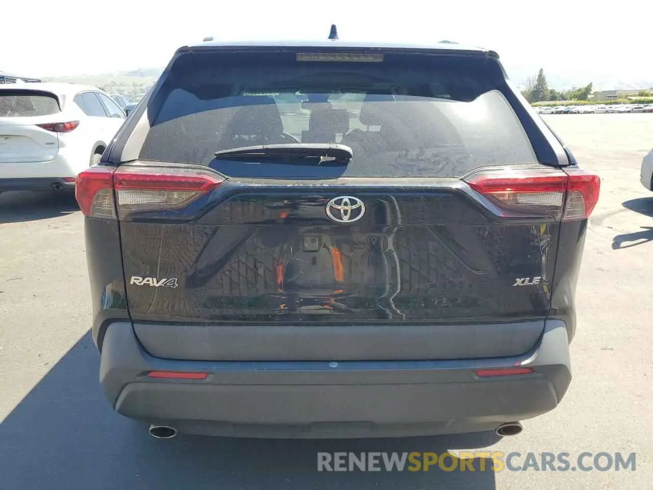 6 Photograph of a damaged car 2T3W1RFV8KC023914 TOYOTA RAV4 2019