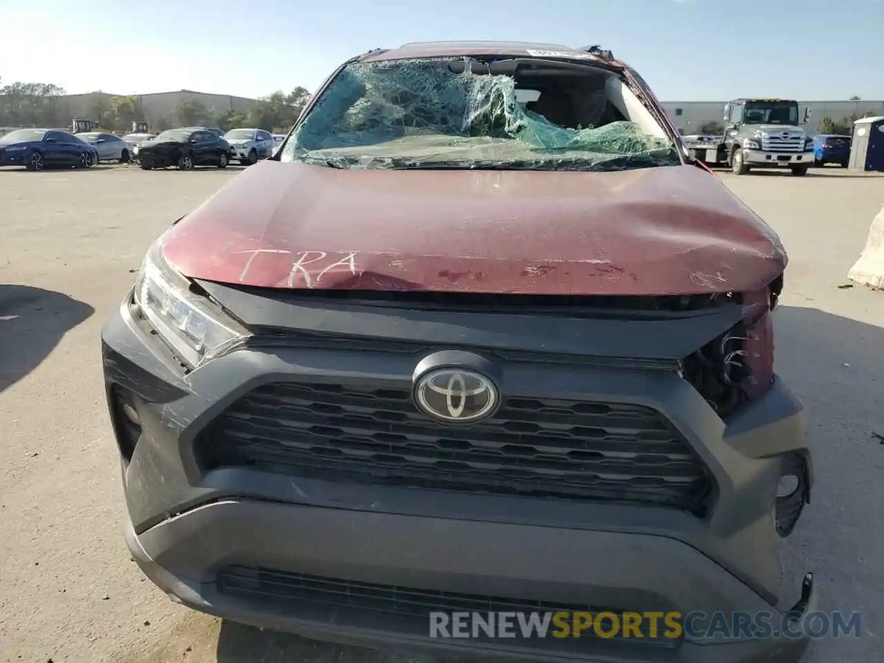 5 Photograph of a damaged car 2T3W1RFV8KW009025 TOYOTA RAV4 2019