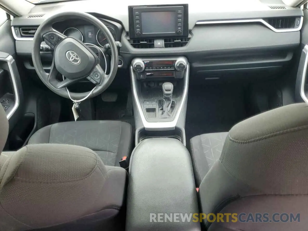 8 Photograph of a damaged car 2T3W1RFV8KW011387 TOYOTA RAV4 2019