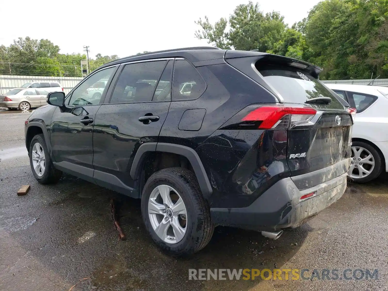 3 Photograph of a damaged car 2T3W1RFV8KW012510 TOYOTA RAV4 2019