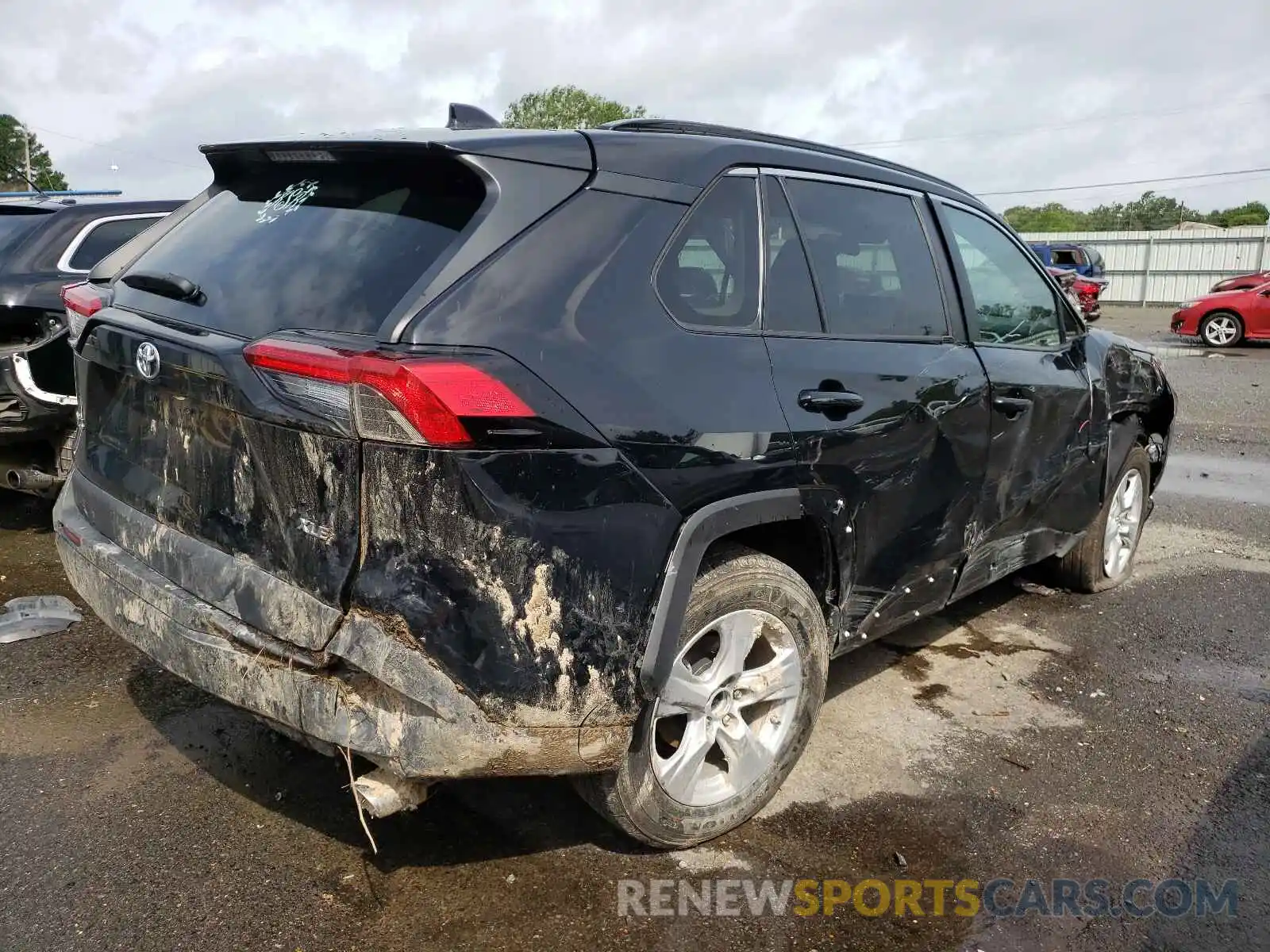 4 Photograph of a damaged car 2T3W1RFV8KW012510 TOYOTA RAV4 2019