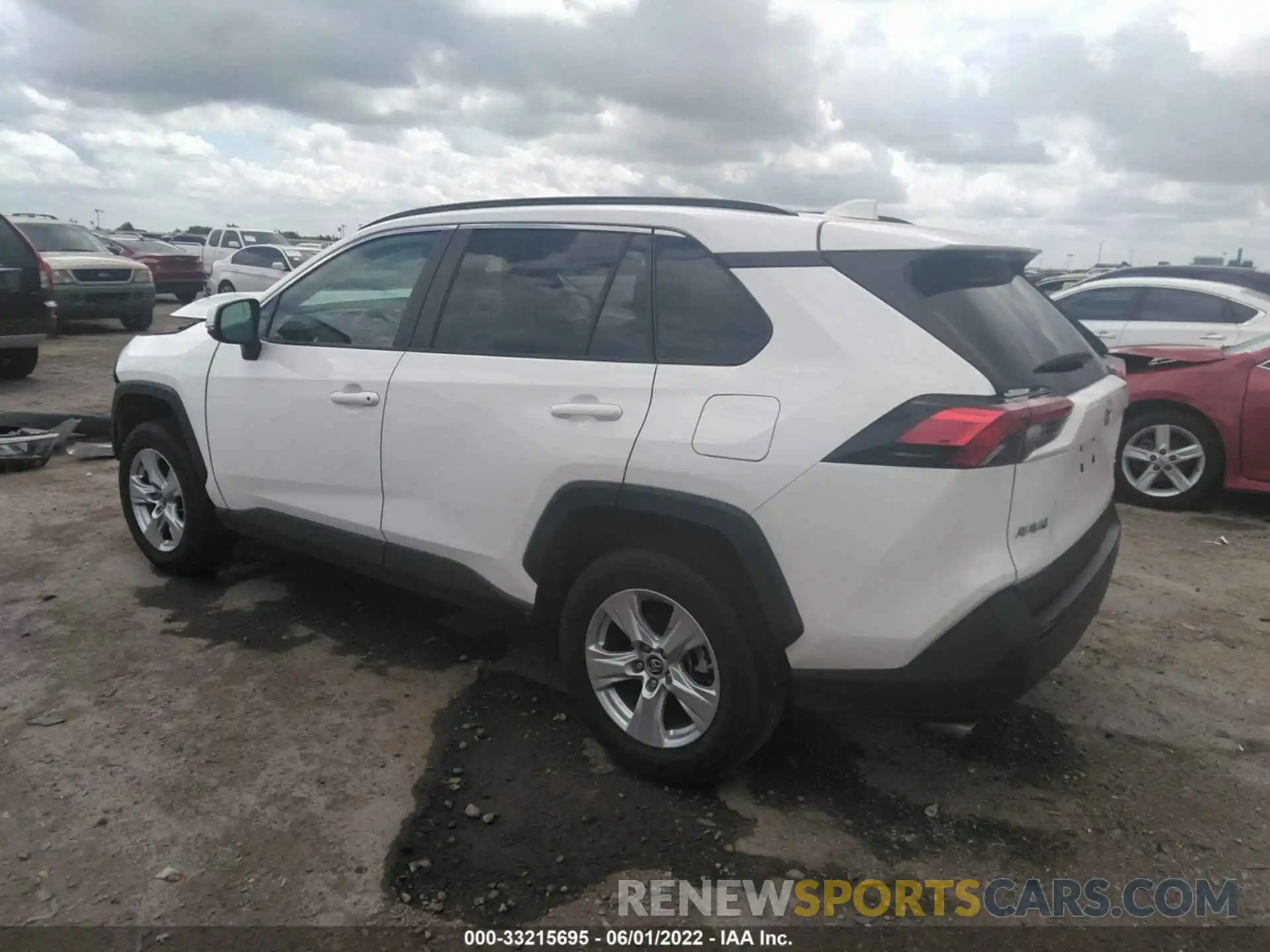 3 Photograph of a damaged car 2T3W1RFV8KW012801 TOYOTA RAV4 2019