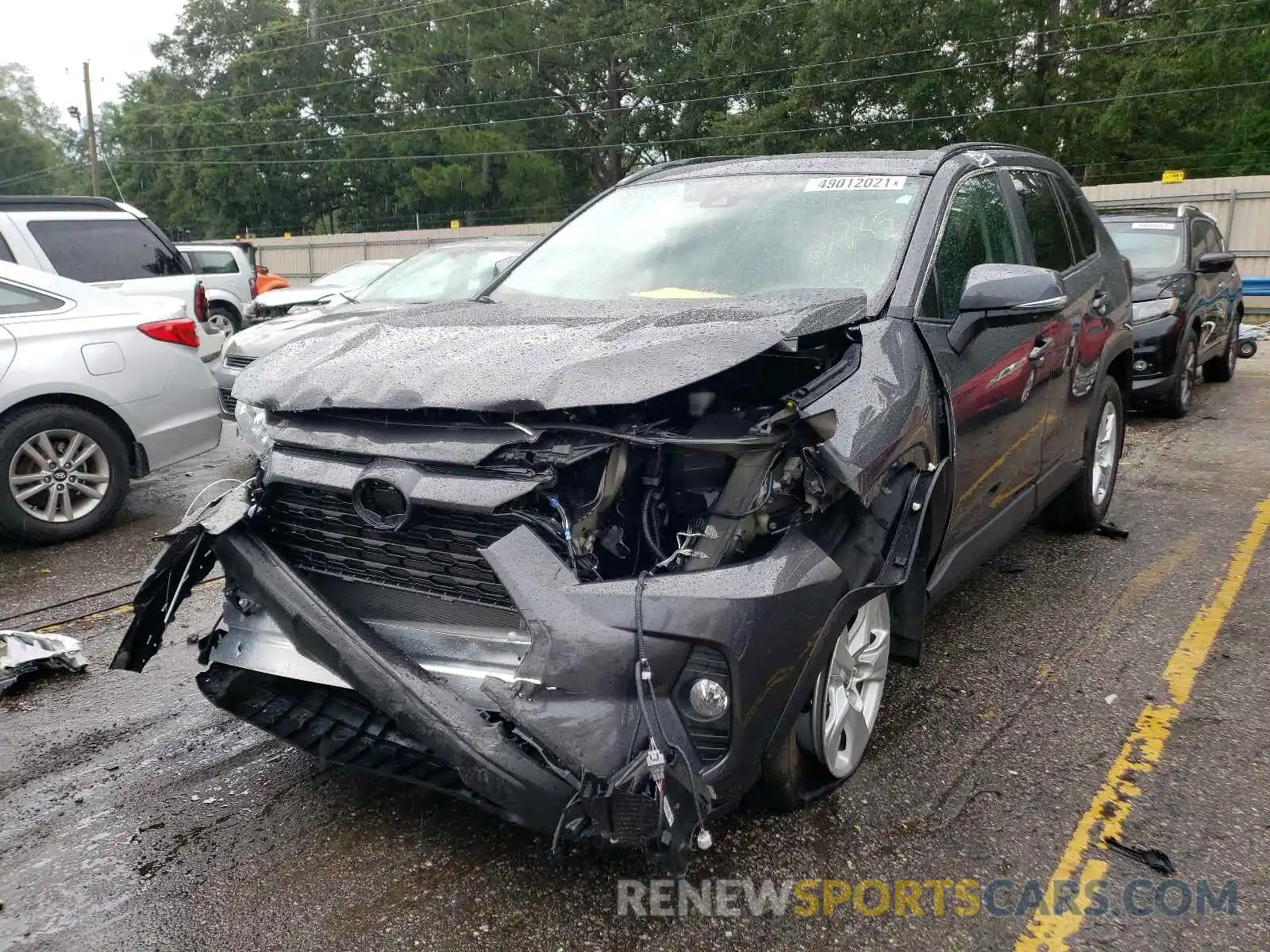 2 Photograph of a damaged car 2T3W1RFV8KW022079 TOYOTA RAV4 2019