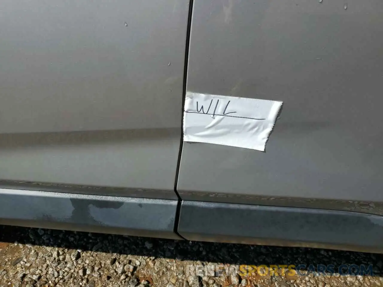 13 Photograph of a damaged car 2T3W1RFV8KW029601 TOYOTA RAV4 2019