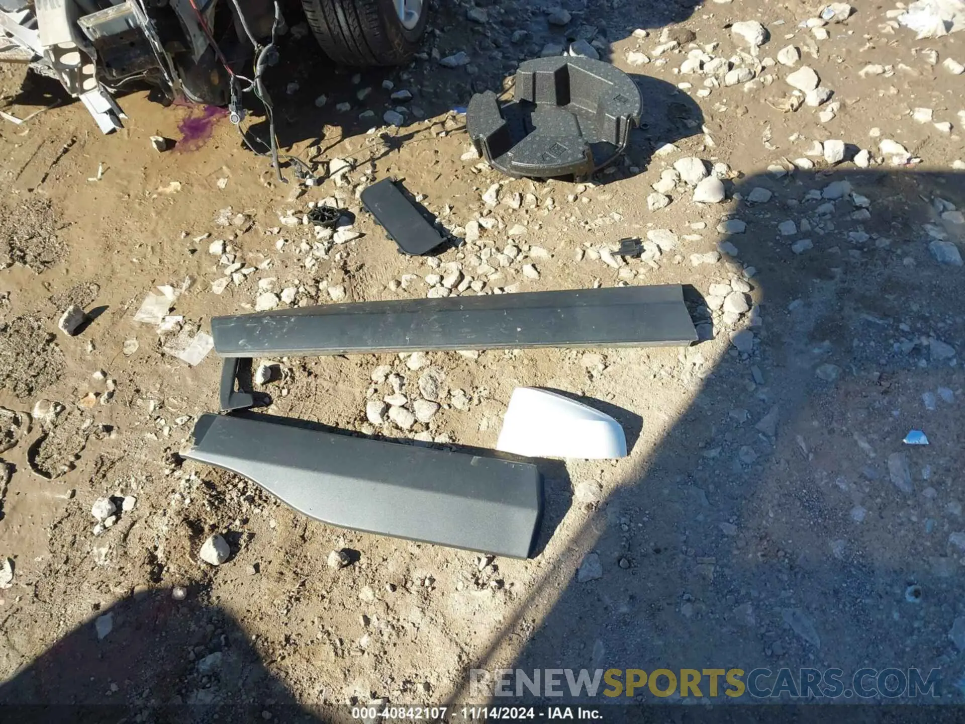 12 Photograph of a damaged car 2T3W1RFV8KW031560 TOYOTA RAV4 2019