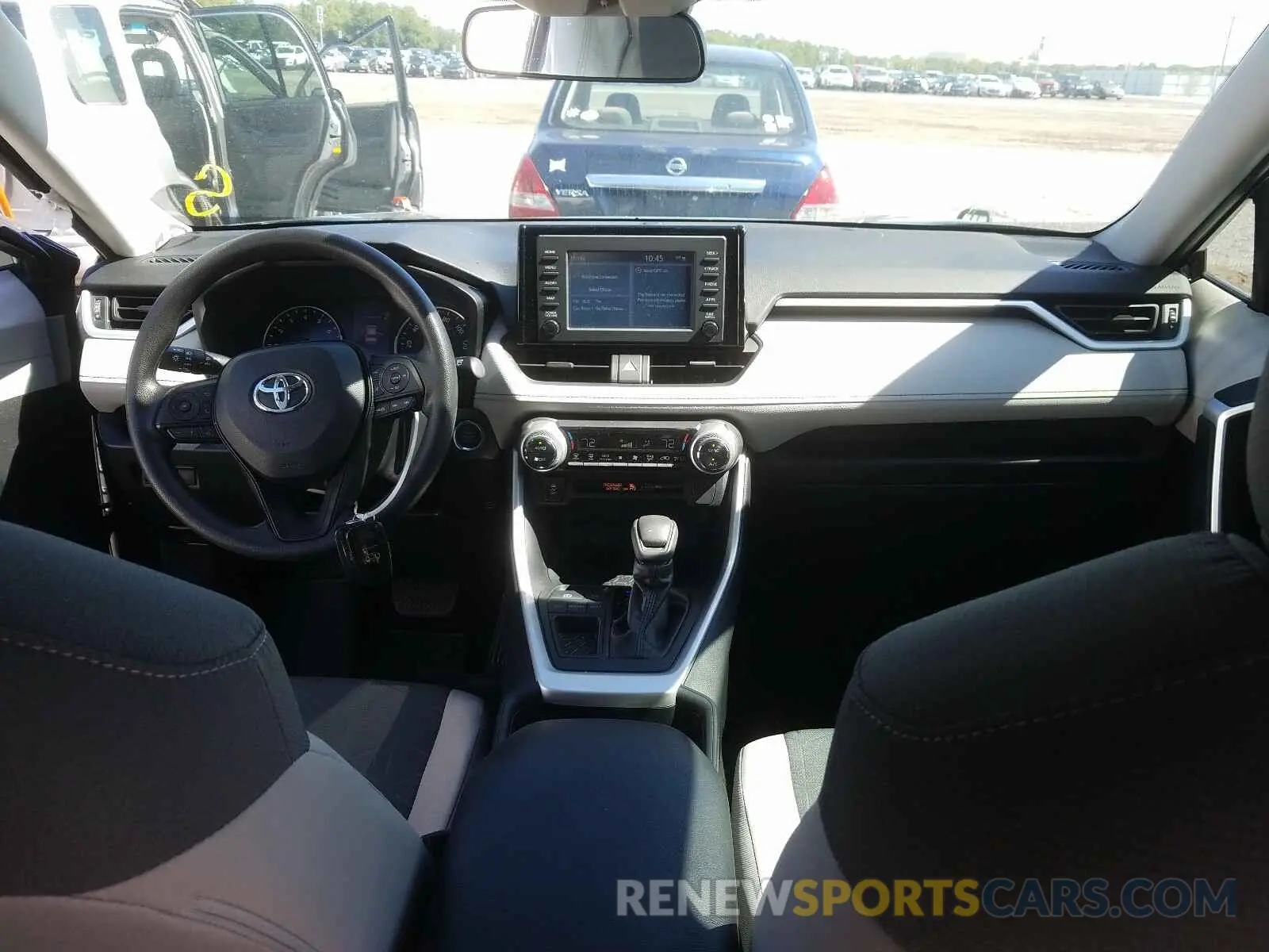 9 Photograph of a damaged car 2T3W1RFV8KW046950 TOYOTA RAV4 2019