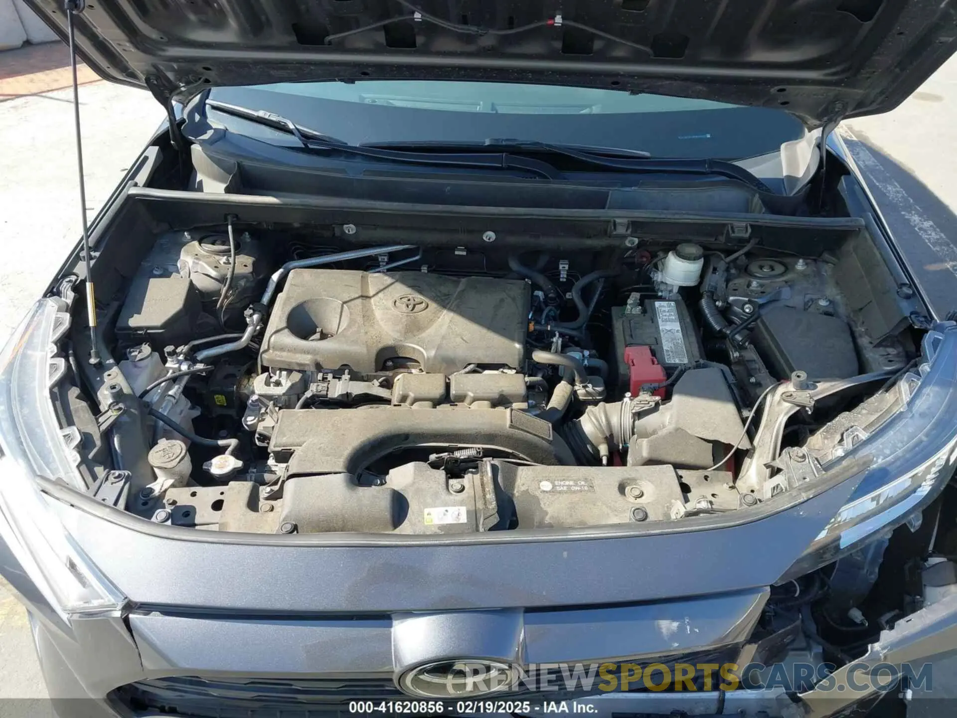 10 Photograph of a damaged car 2T3W1RFV8KW049489 TOYOTA RAV4 2019