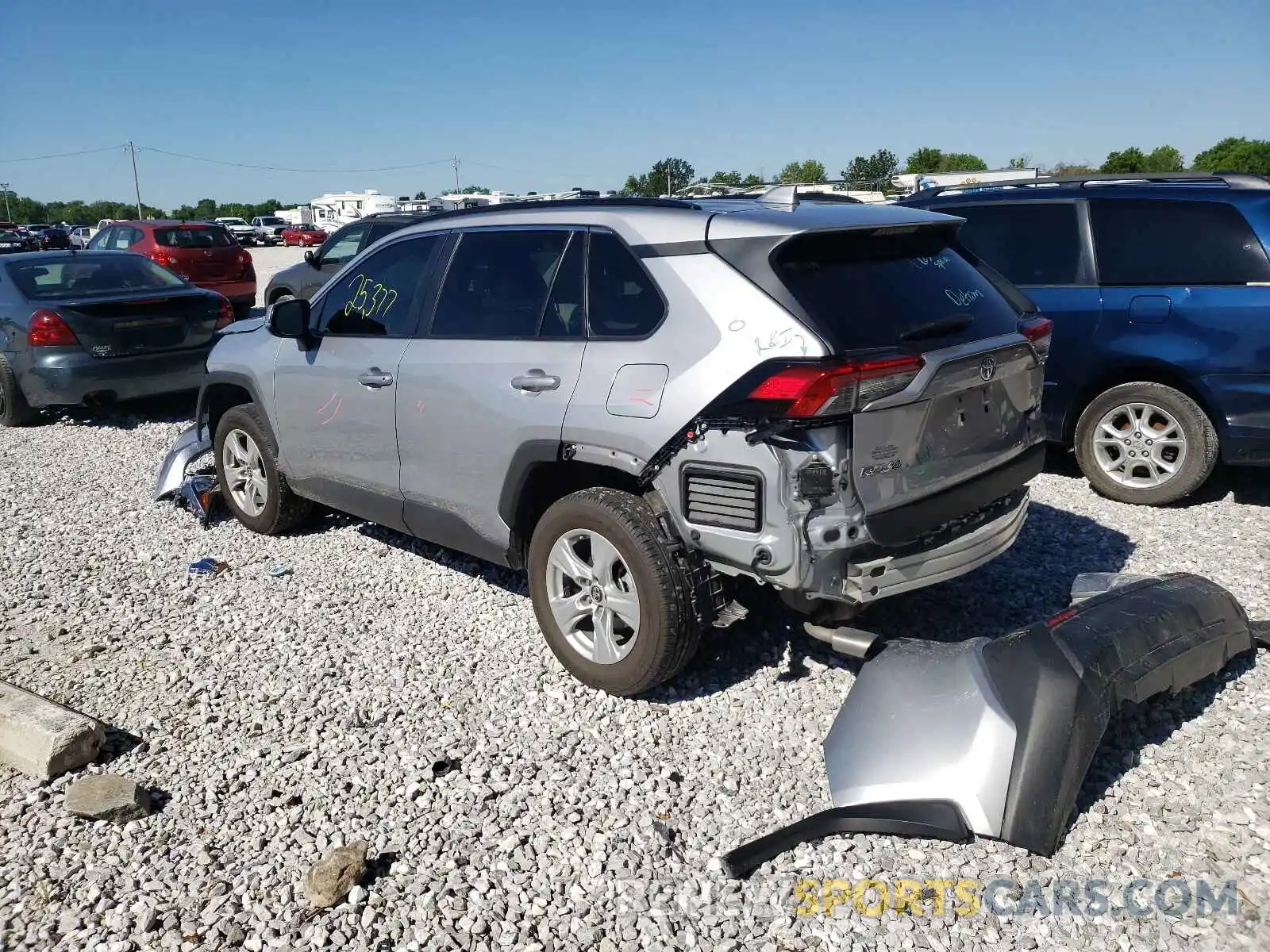 3 Photograph of a damaged car 2T3W1RFV9KC003218 TOYOTA RAV4 2019