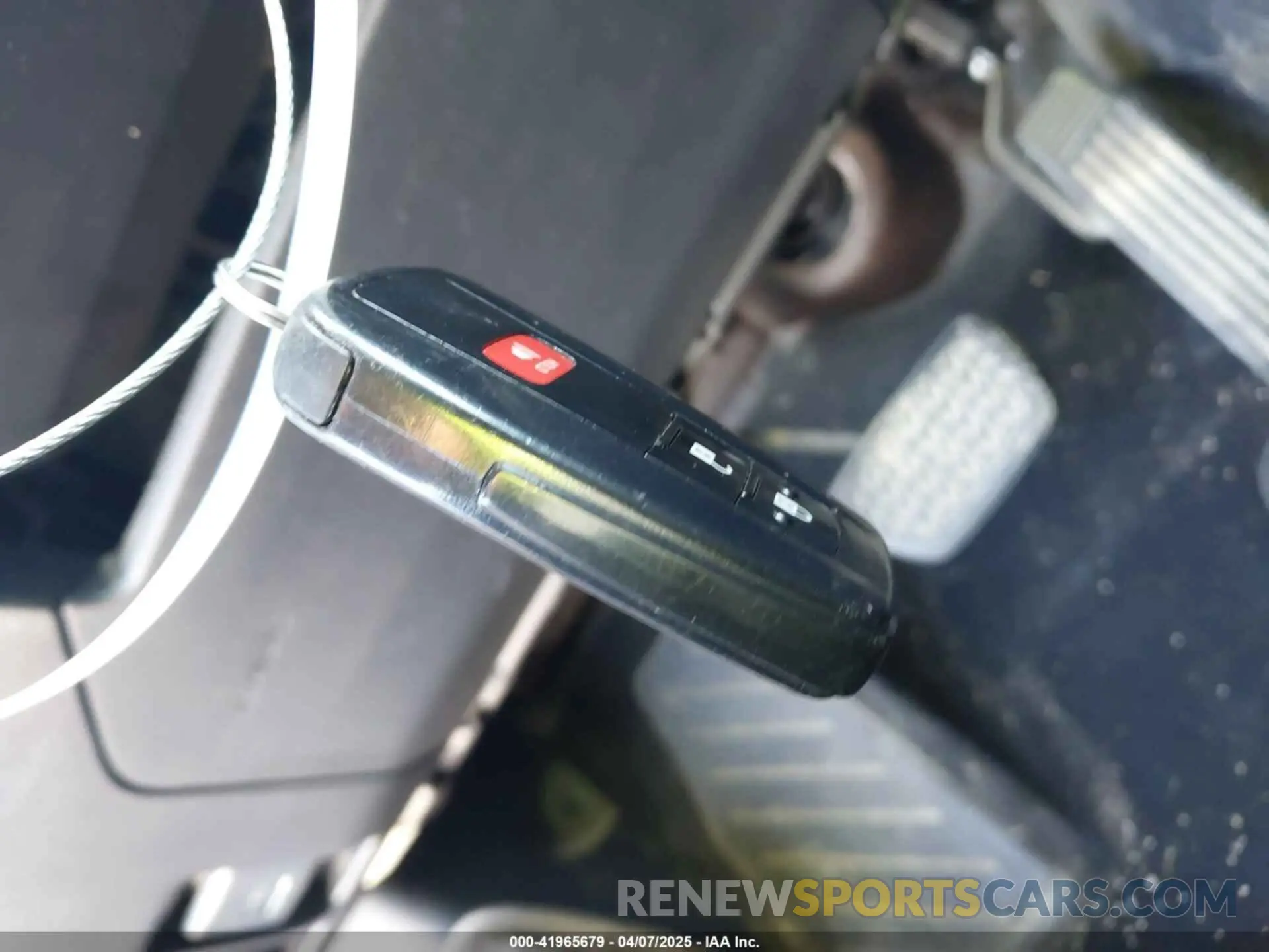 11 Photograph of a damaged car 2T3W1RFV9KC005888 TOYOTA RAV4 2019