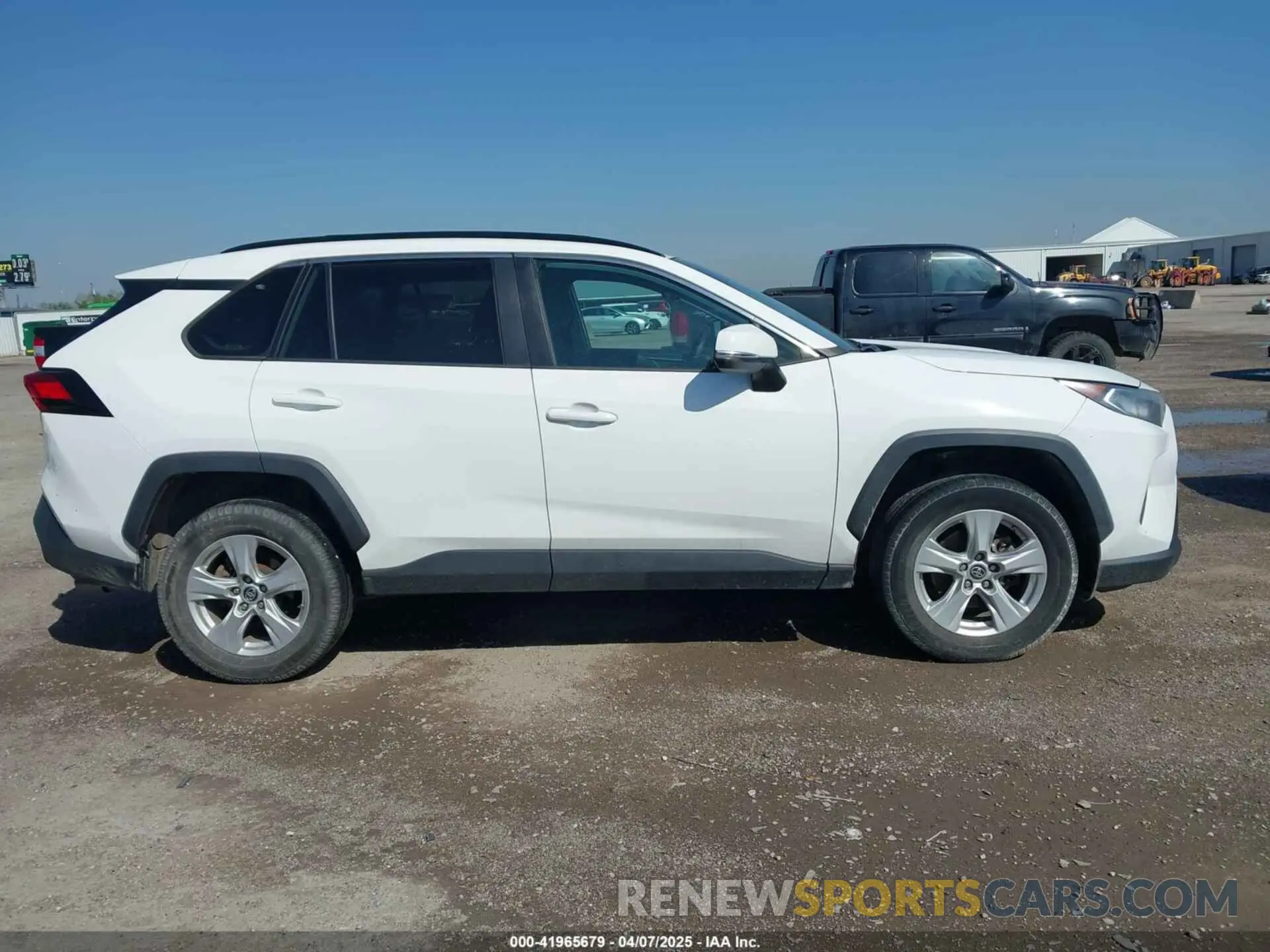 13 Photograph of a damaged car 2T3W1RFV9KC005888 TOYOTA RAV4 2019