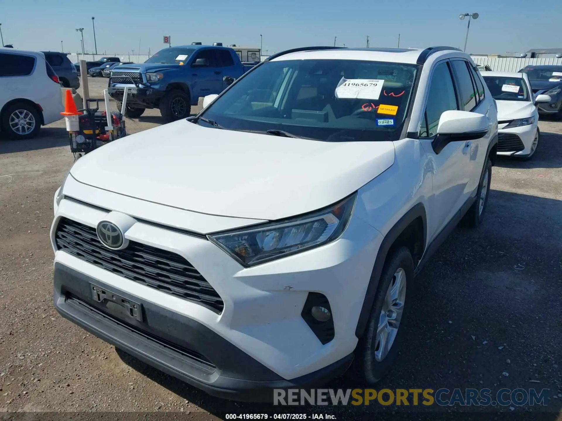 6 Photograph of a damaged car 2T3W1RFV9KC005888 TOYOTA RAV4 2019