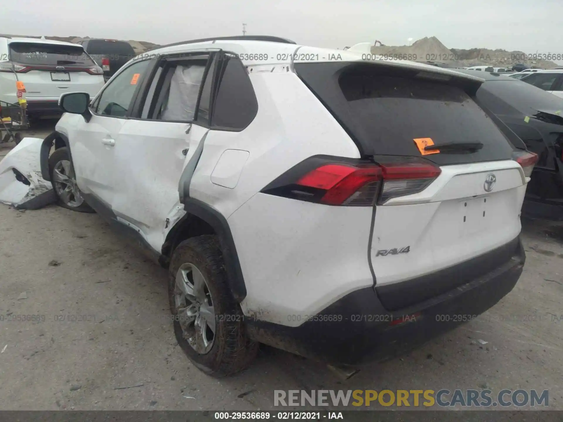 3 Photograph of a damaged car 2T3W1RFV9KW004139 TOYOTA RAV4 2019