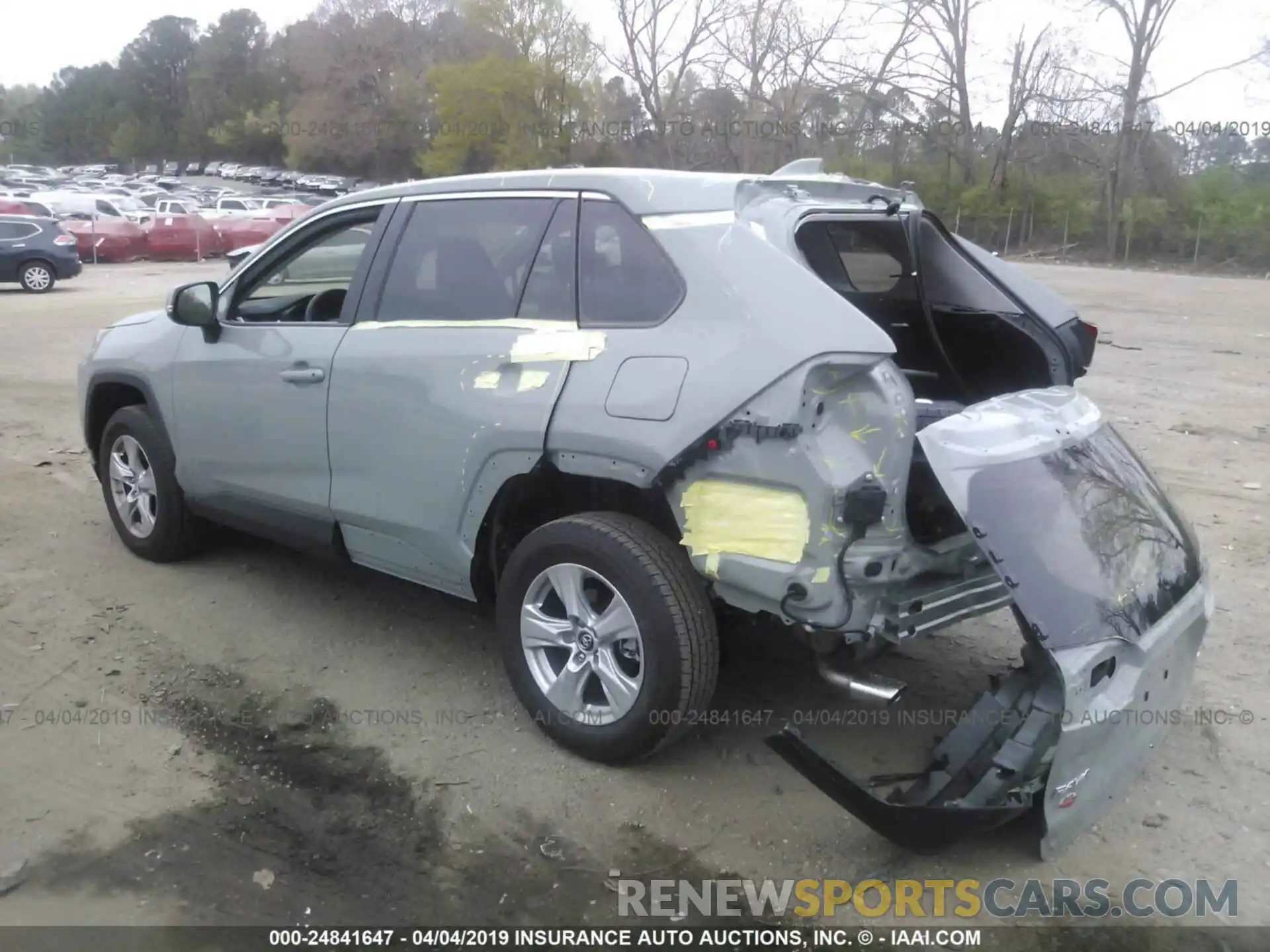 3 Photograph of a damaged car 2T3W1RFV9KW004500 TOYOTA RAV4 2019