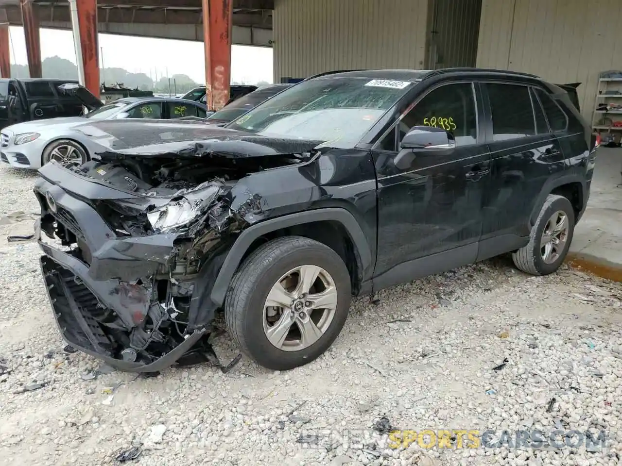 1 Photograph of a damaged car 2T3W1RFV9KW007090 TOYOTA RAV4 2019