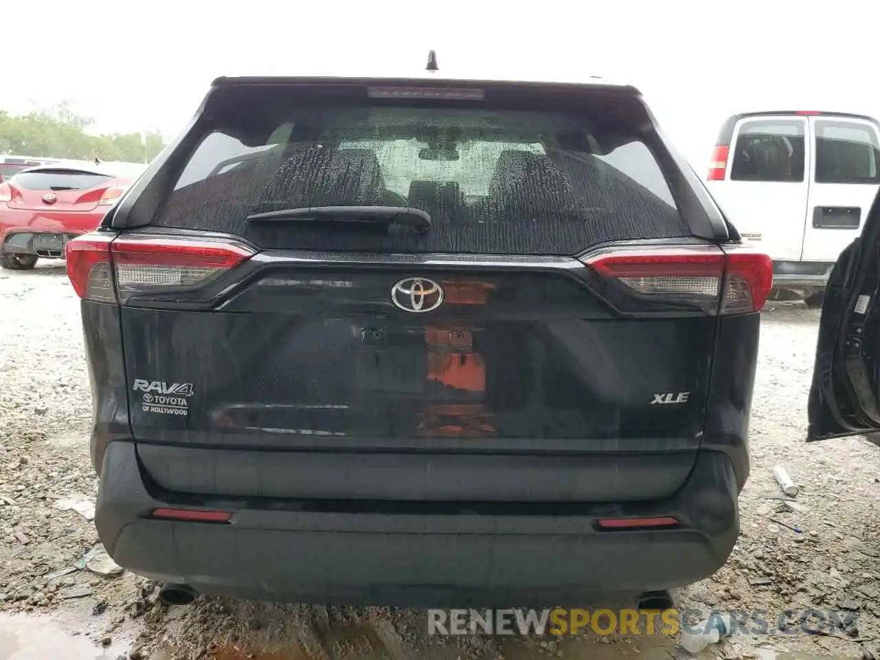 6 Photograph of a damaged car 2T3W1RFV9KW007090 TOYOTA RAV4 2019