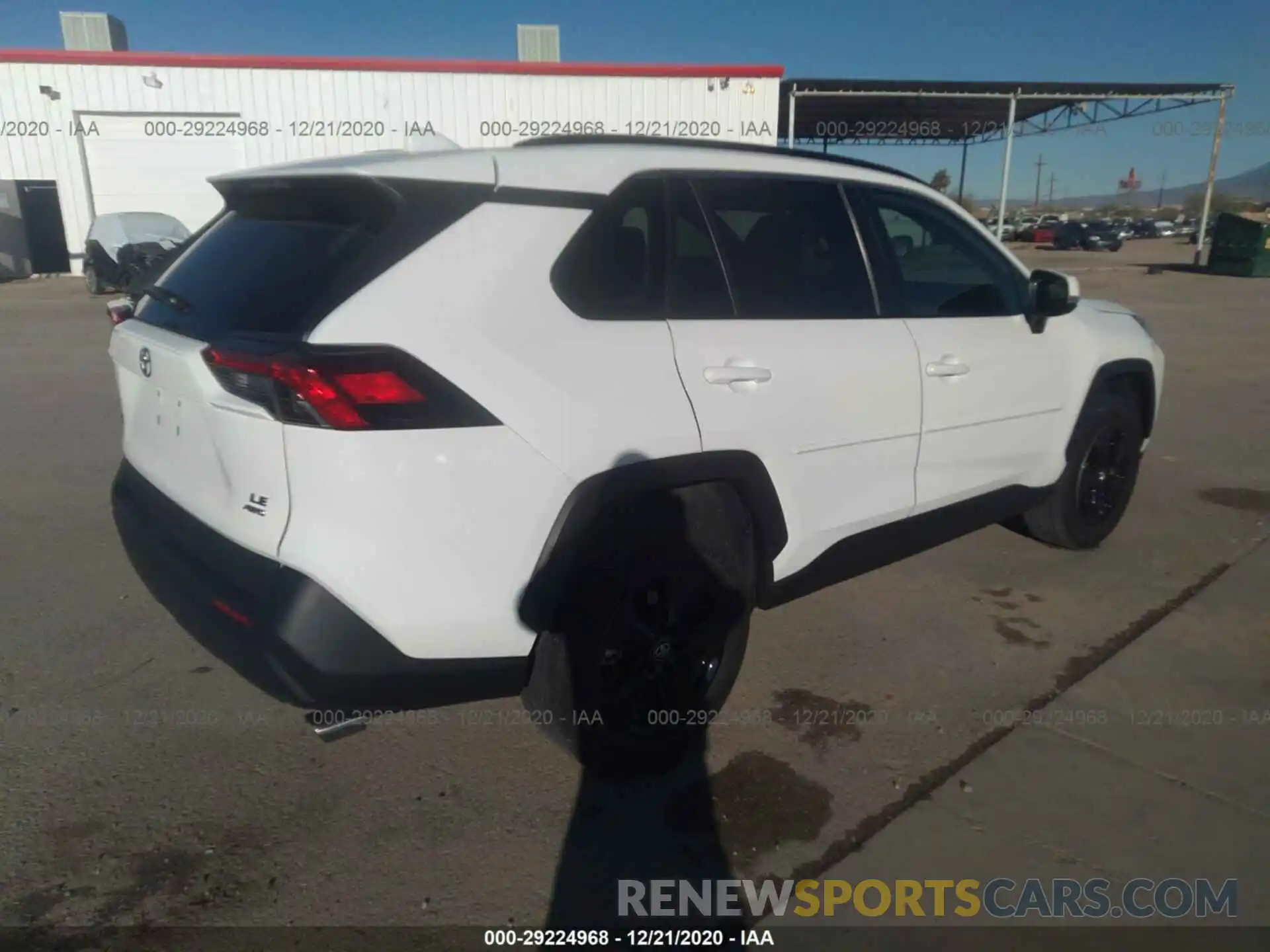 4 Photograph of a damaged car 2T3W1RFV9KW017151 TOYOTA RAV4 2019