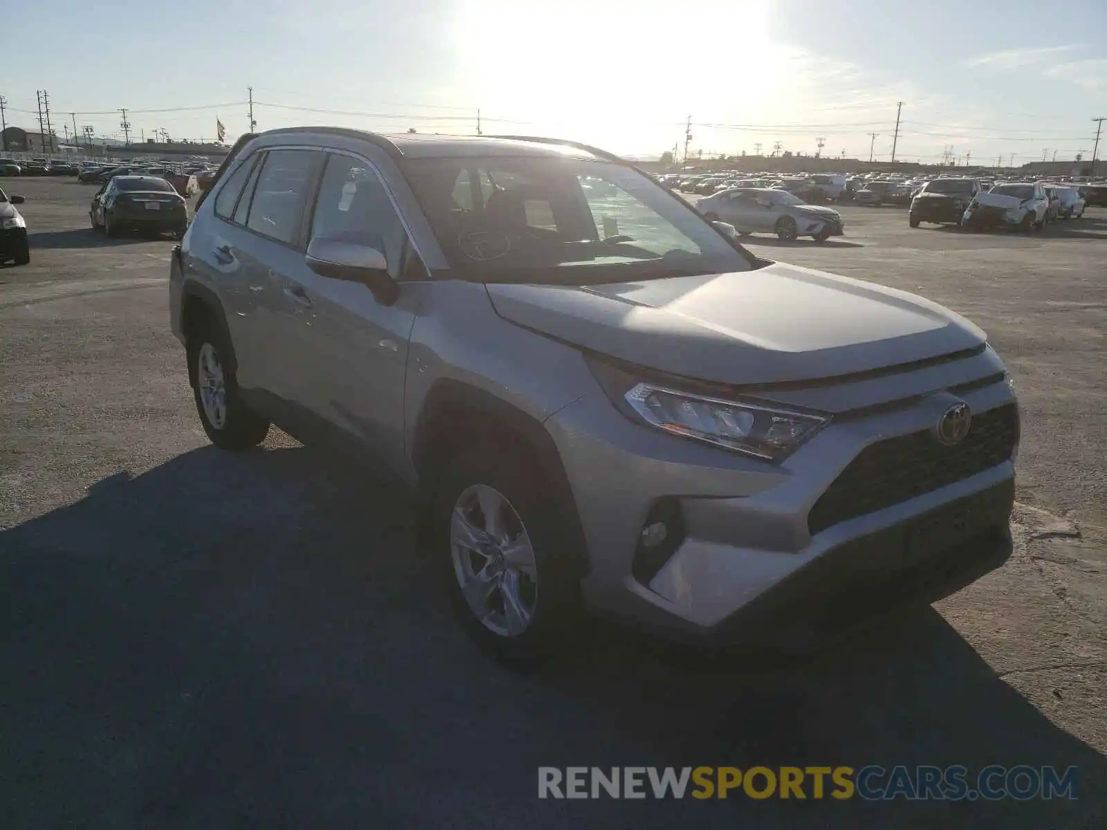 1 Photograph of a damaged car 2T3W1RFV9KW025217 TOYOTA RAV4 2019